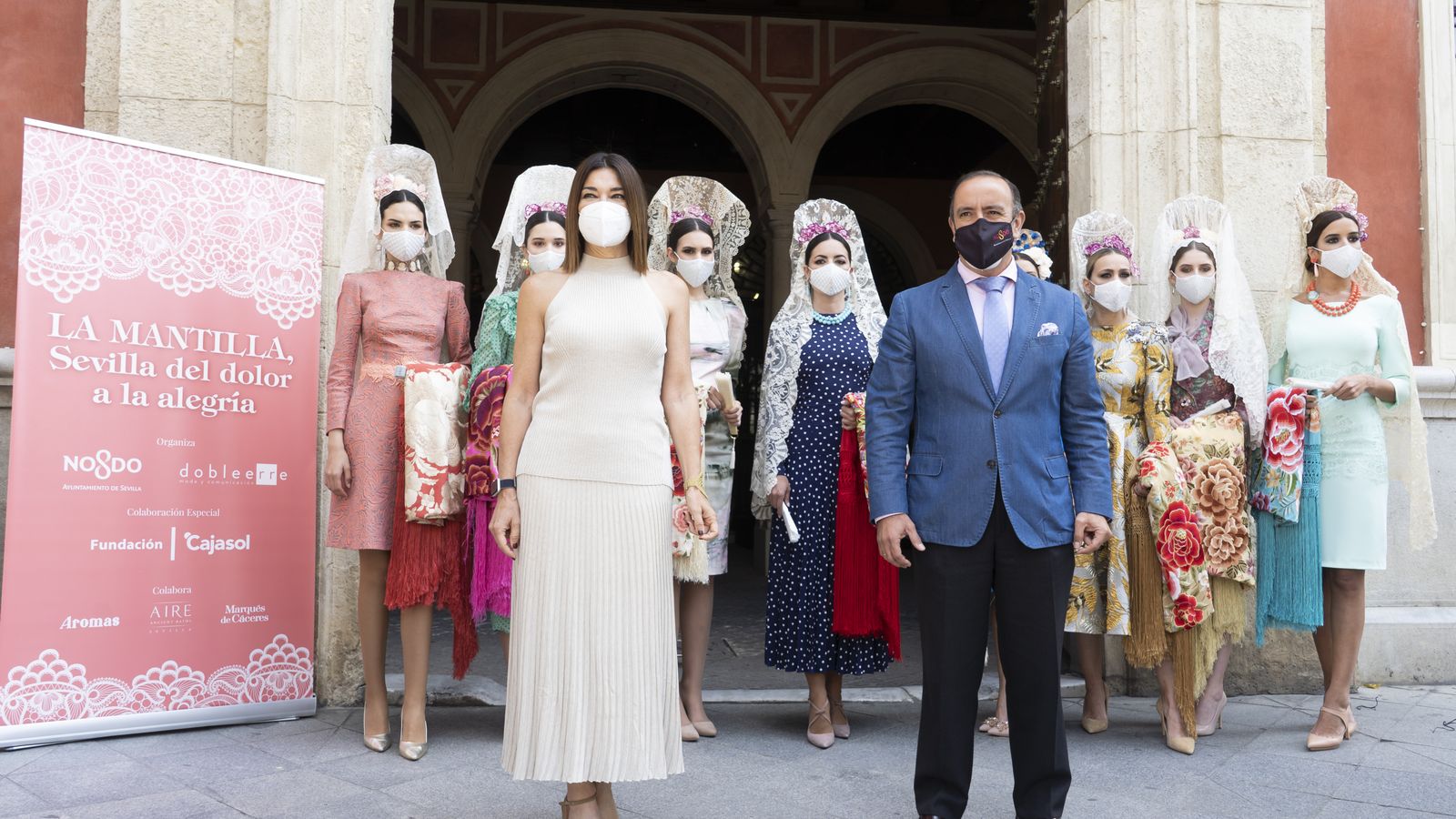 Raquel Revuelta junto al delegado de Economía Francisco Páez.