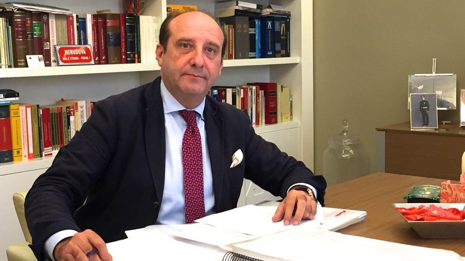 Joaquín Moeckel, en su despacho profesional