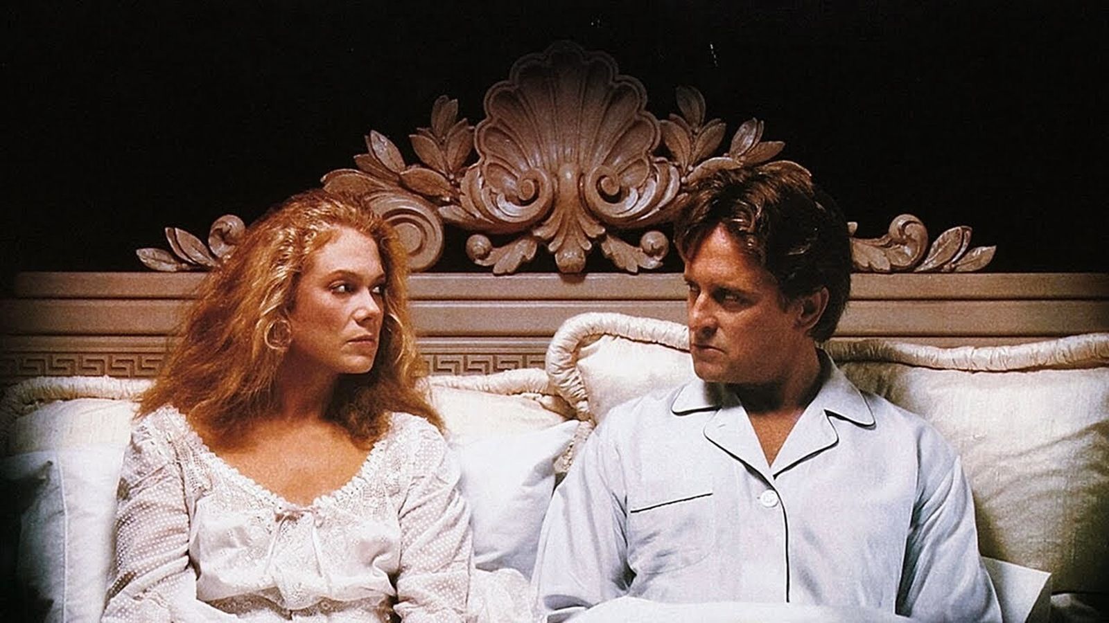 Kathleen Turner y Michael Douglas en 'La guerra de los Rose', película de 1989