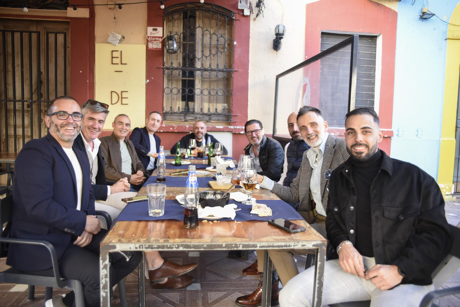 Búscate en las fotos del tardeo en el Día de la Constitución en La Línea