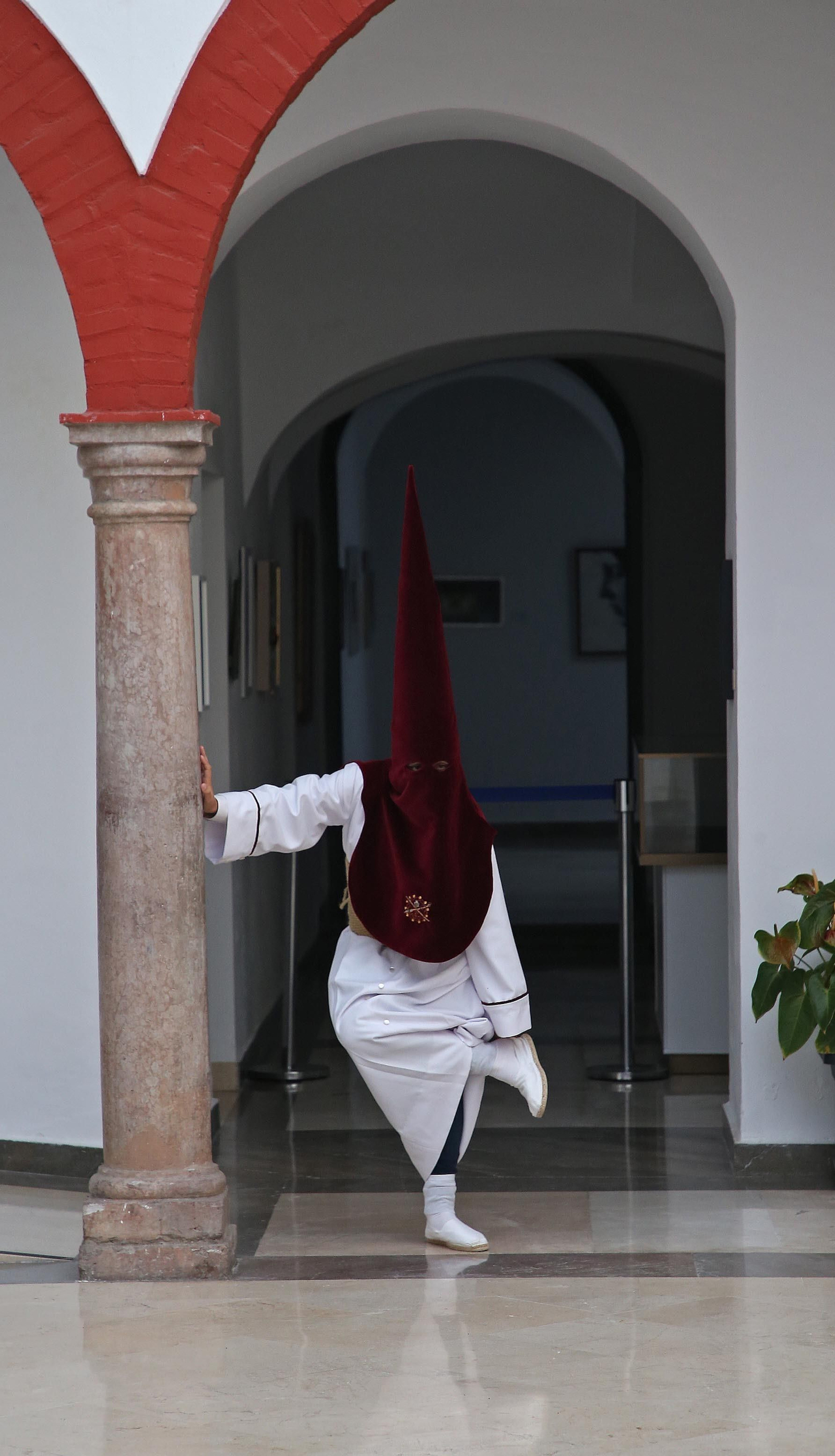 Fotos del Lunes Santo en Algeciras: Coronado de Espinas y La Columna