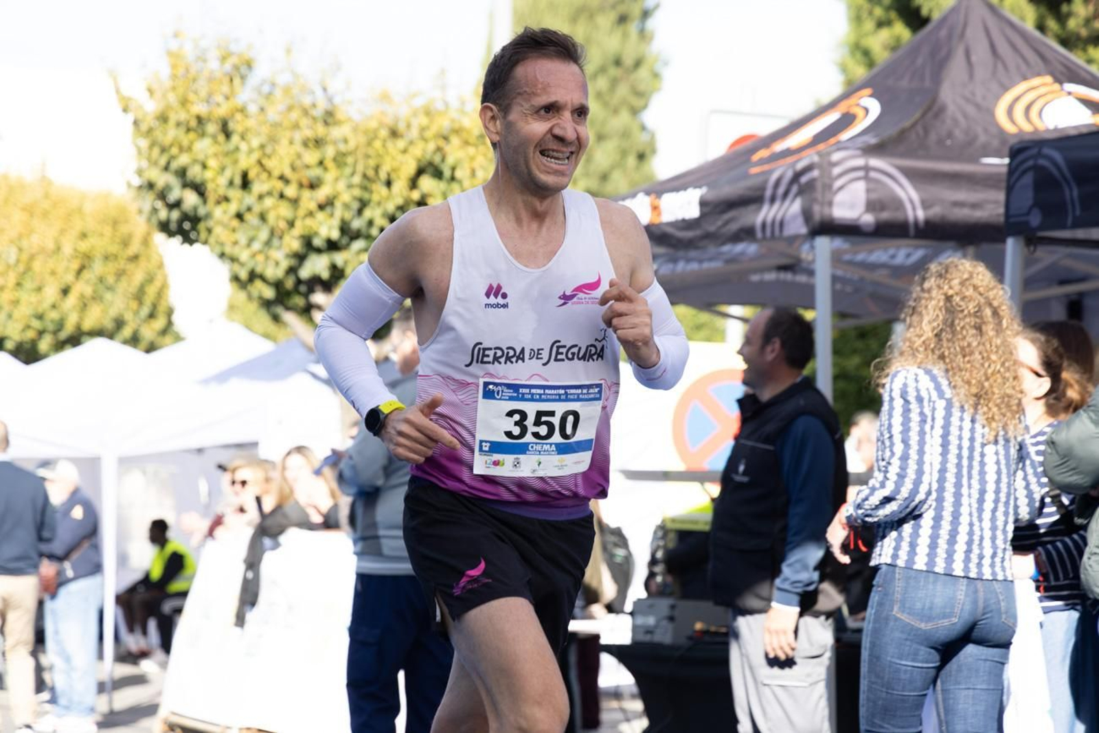 En imágenes: multitudinaria e histórica XXIX Media Maratón 'Ciudad de Jaén' y 10k en memoria de Paco Manzaneda
