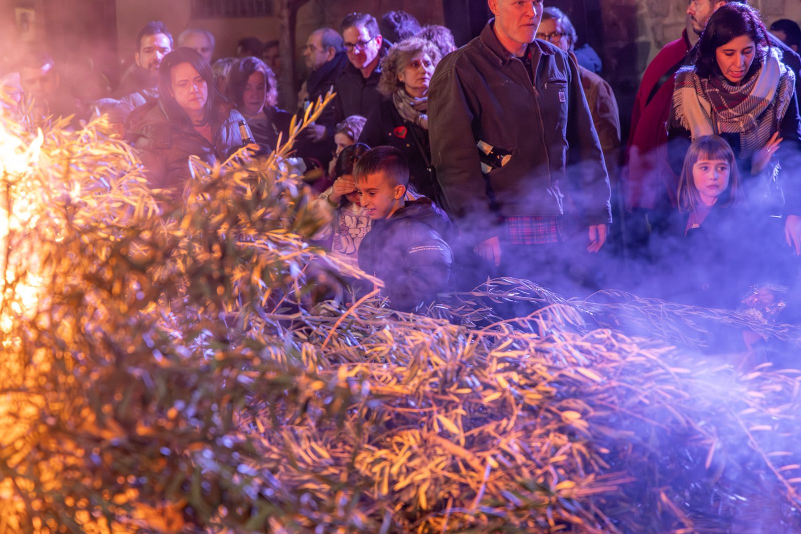 Encendido en Jaén de la lumbre oficial de San Antón 2026 y bendición de los animales