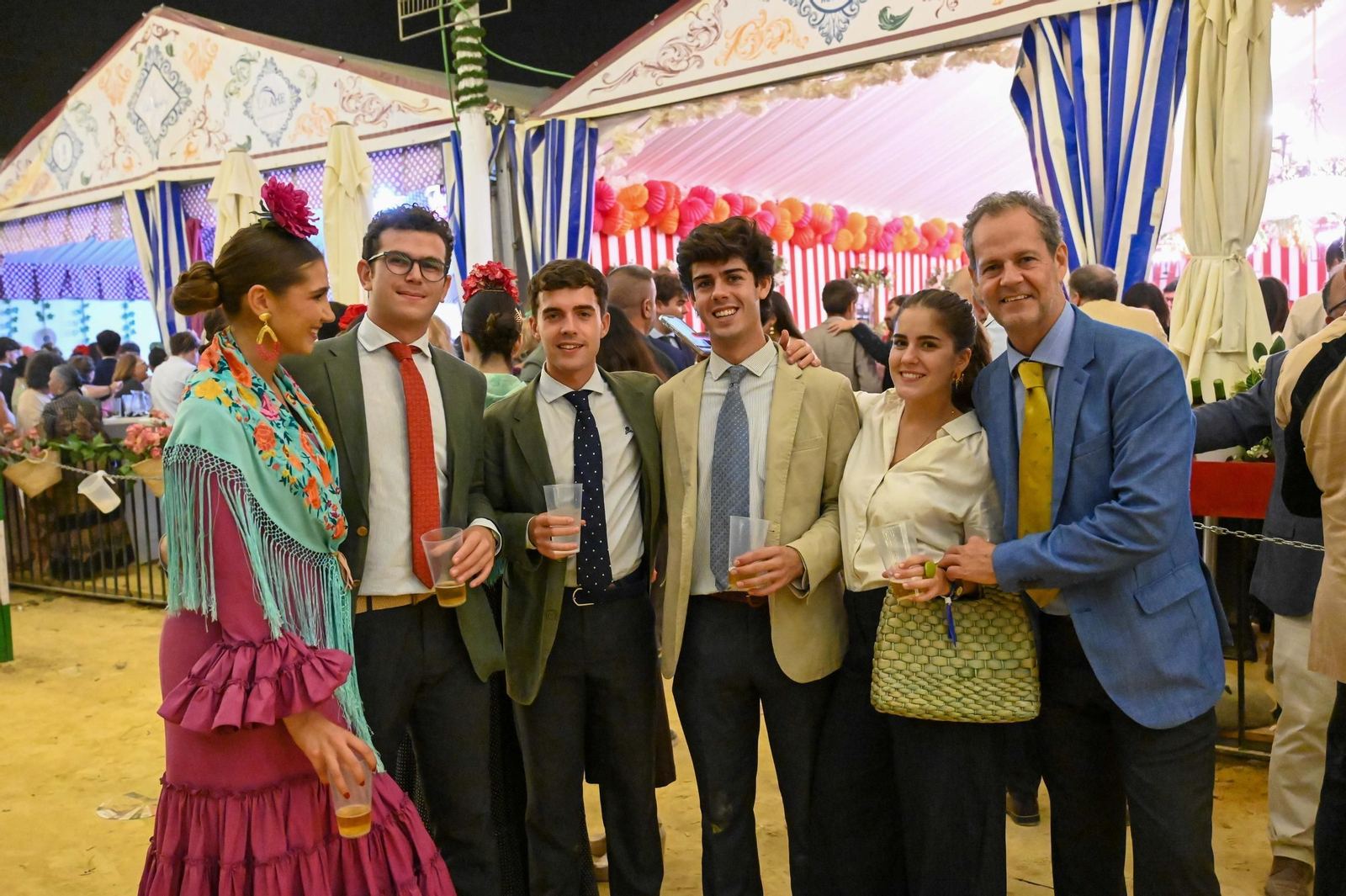 Imágenes del ambiente del ambiente de la noche del sábado en la Feria de Otoño y del Caballo 2025 de Huelva