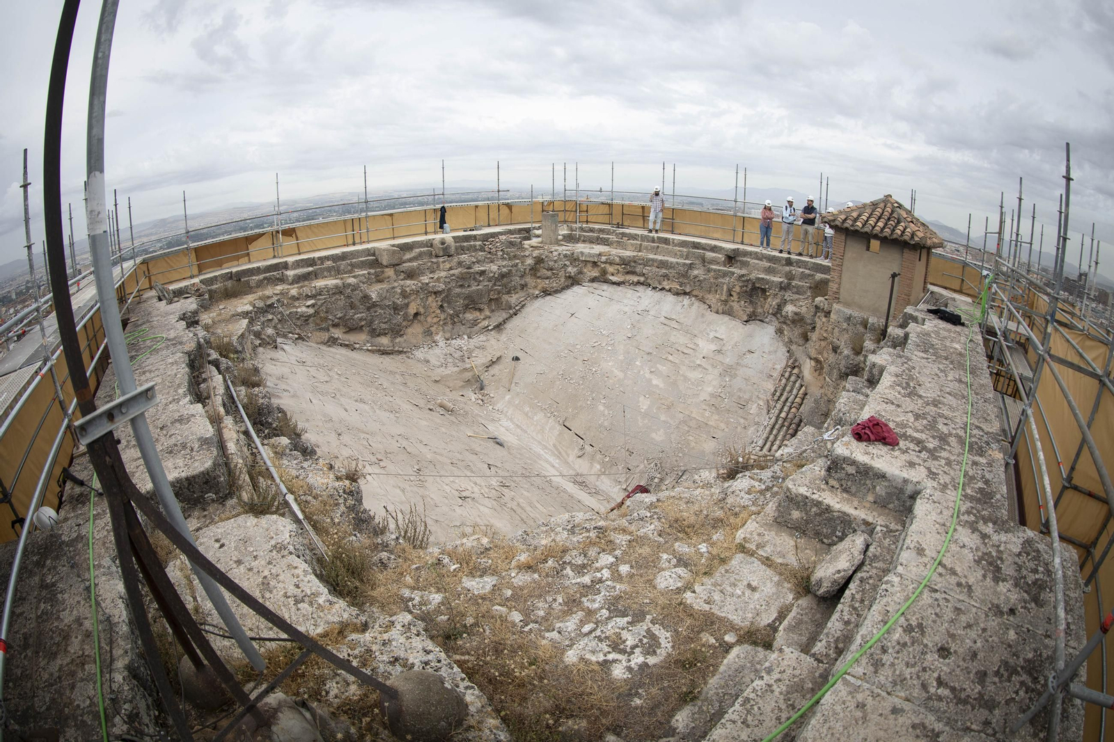 La restauración de la torre de la Catedral de Granada, desde dentro
