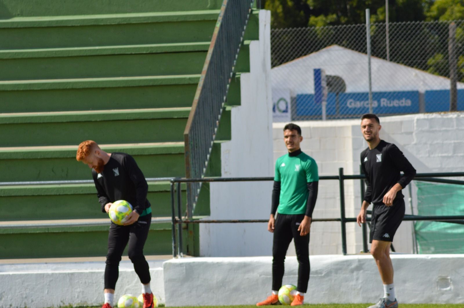 Guille Campos, en un entrenamiento en El Palmar entre Peli y Navas.