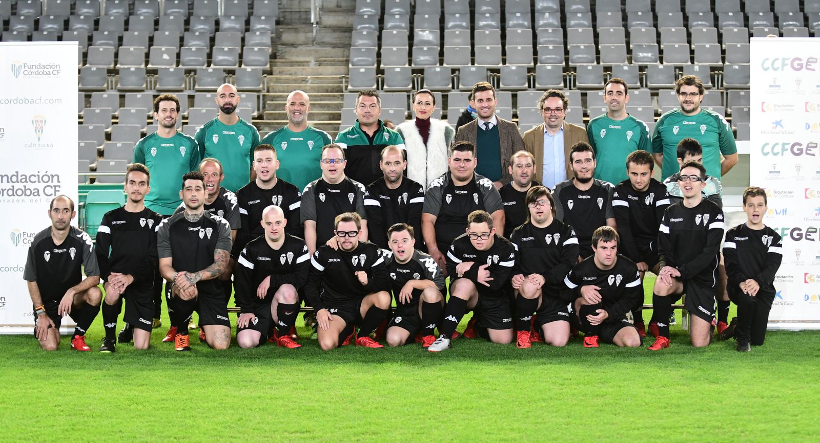 La plantilla del Córdoba para LaLiga Genuine, en El Arcángel.