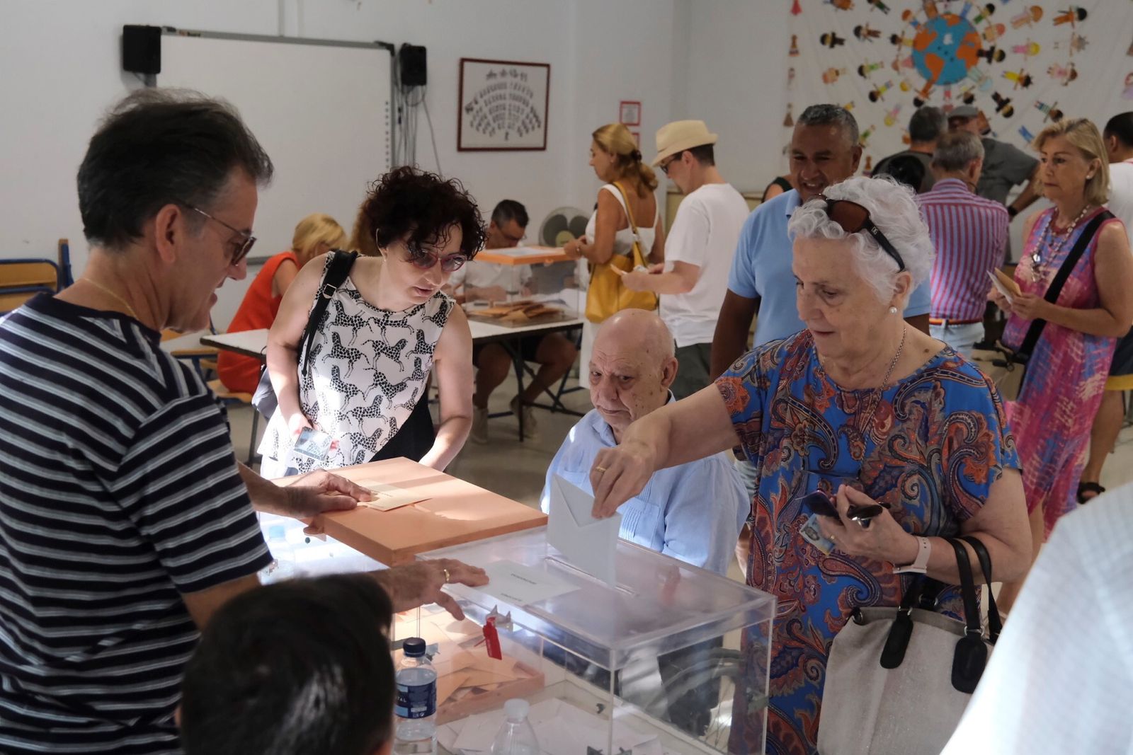 La jornada electoral en Córdoba, en imágenes