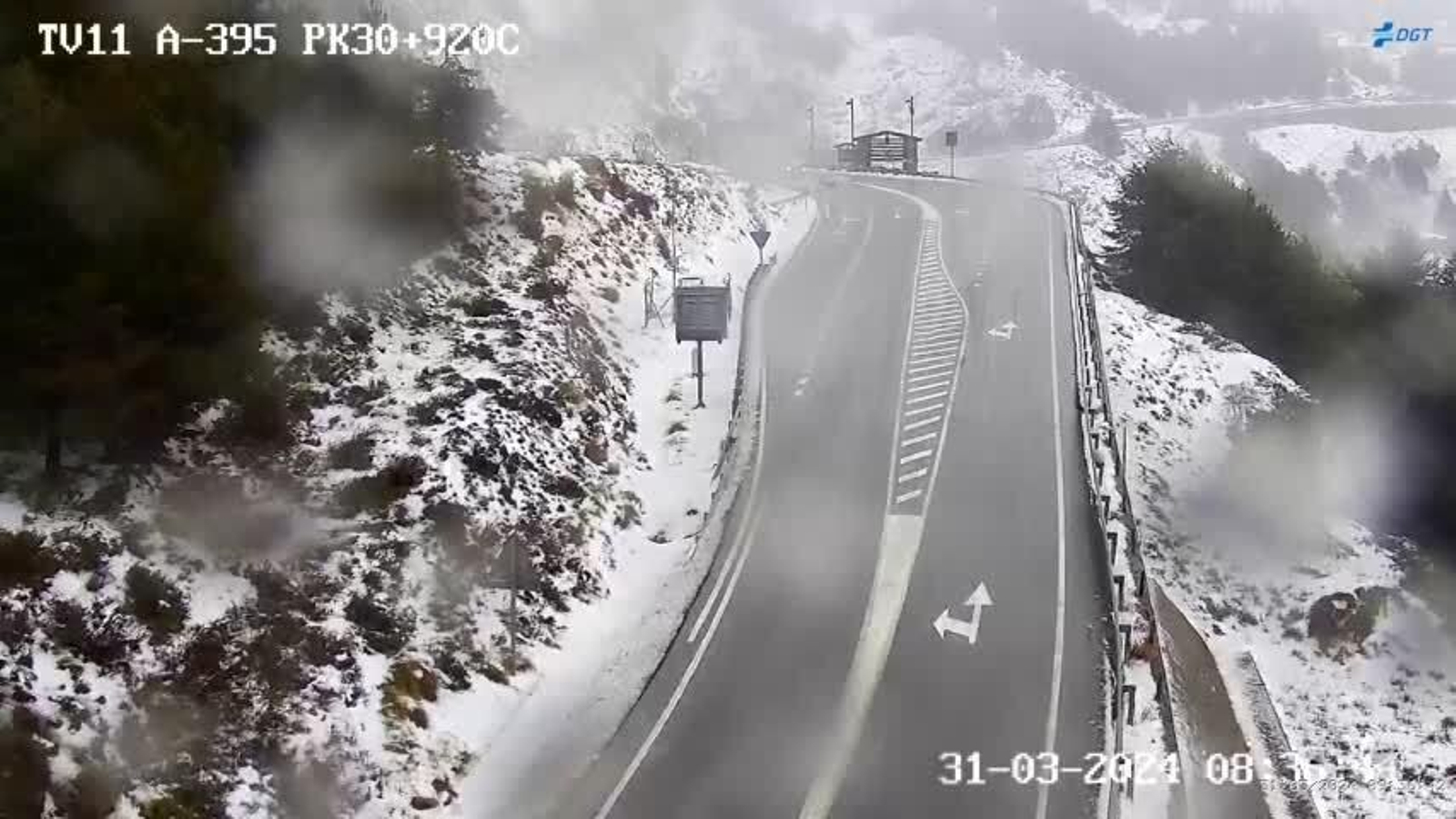 Imagen de la A395 a Sierra Nevada de las cámaras de la DGT. Imagen de la A395 a Sierra Nevada de las cámaras de la DGT.