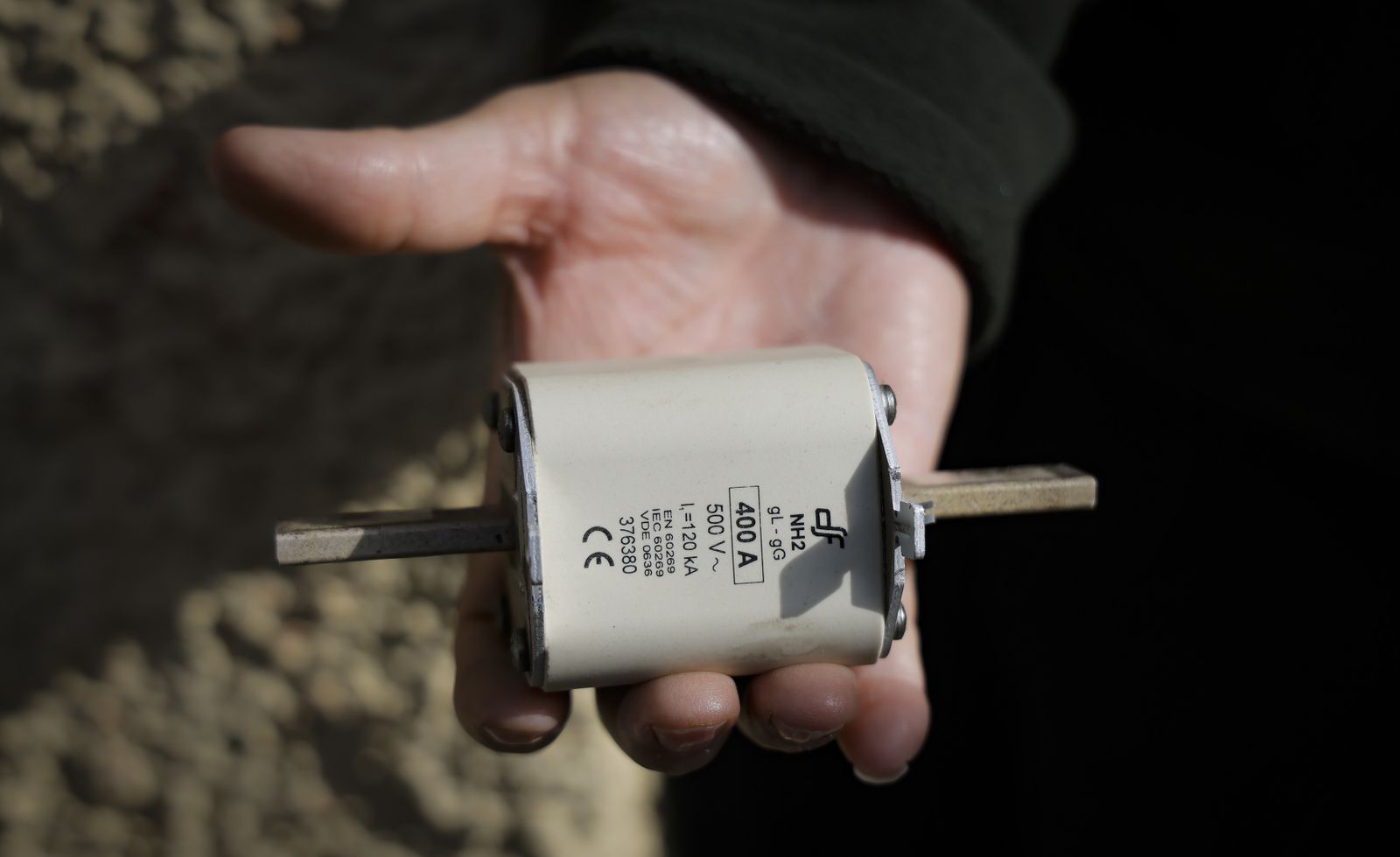 Vecinos de Palmete protestan por el corte continuado de la luz, todas las fotos