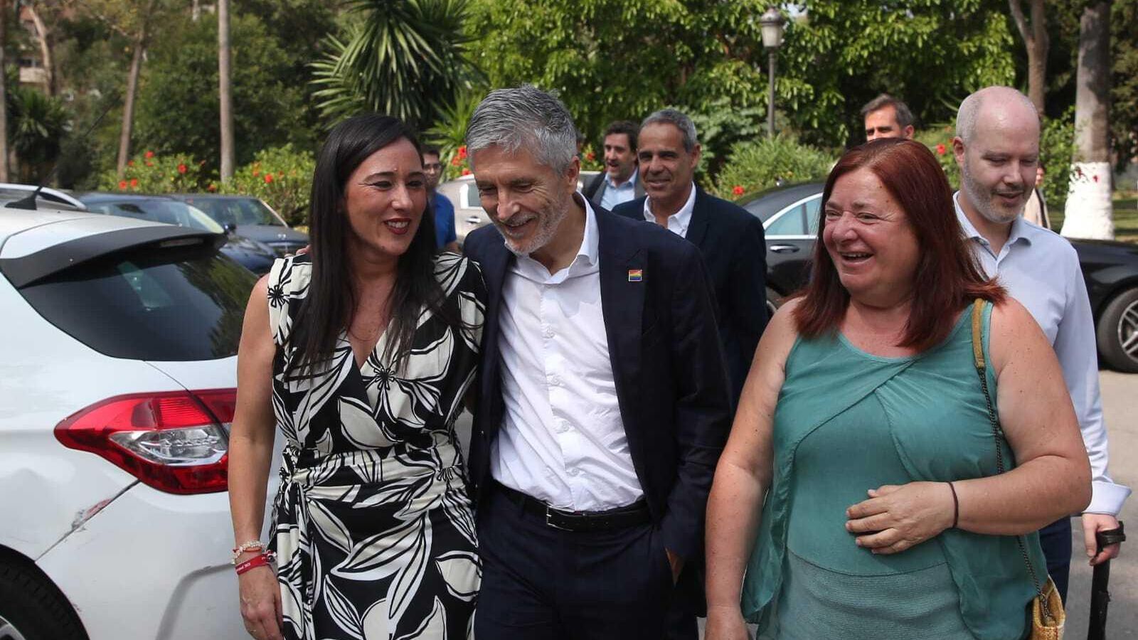 Marlaska saluda a la líder de los socialistas de Algeciras, Rocío Arrabal