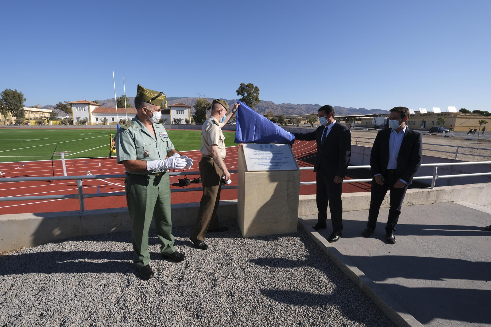Fotogalería inauguración pista de atletismo y campo de rugby en la Base Militar Álvarez de Sotomayor
