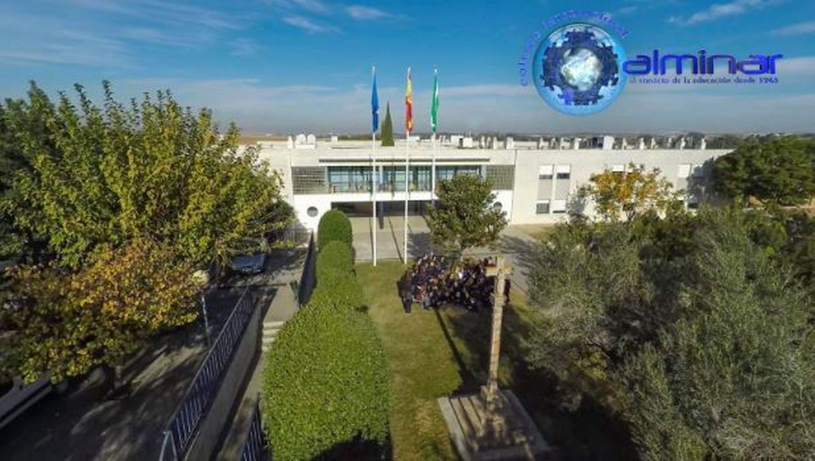 Exterior del colegio.