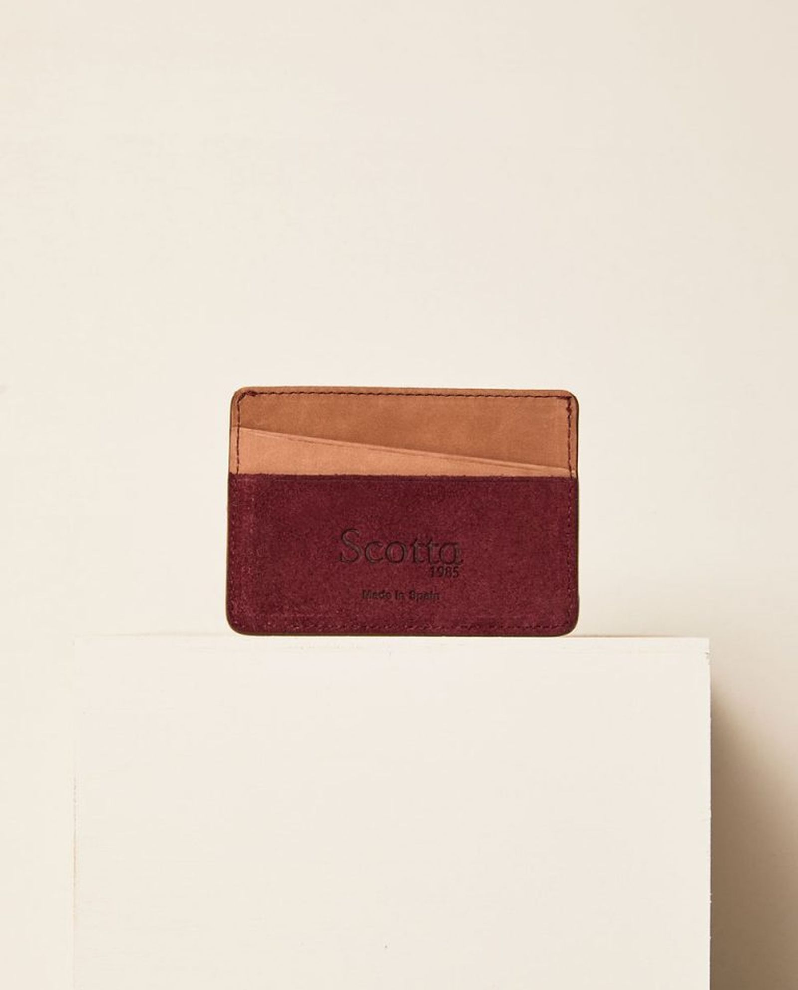 Tarjetero de la firma Scotta 1985.
