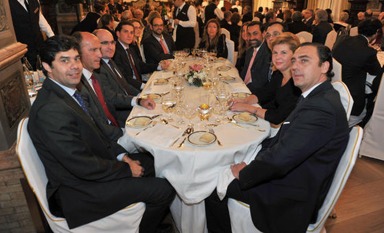 Enrique Vargas, Rodrigo Molina, José Uceda, Federico Joly Castro, Rosario Hernández, José Antonio Matz, María del Mar Díez, Ángela Benavente, Diego Joly, Federico Joly, Enriqueta Mauri y Julián García de la Borbolla. / Reportaje gráfico: Antonio Pizarro / Juan Carlos Muñoz / Juan Carlos Vázquez