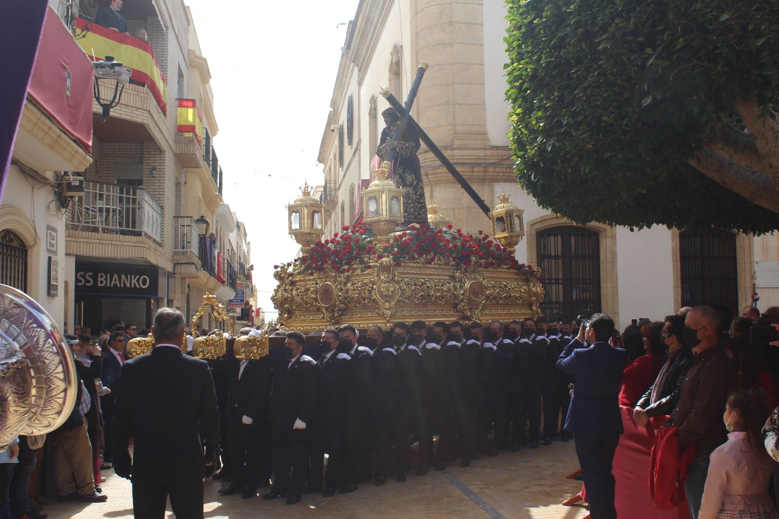 Procesión de la Hermandad de Jesús en Vera, en imágenes