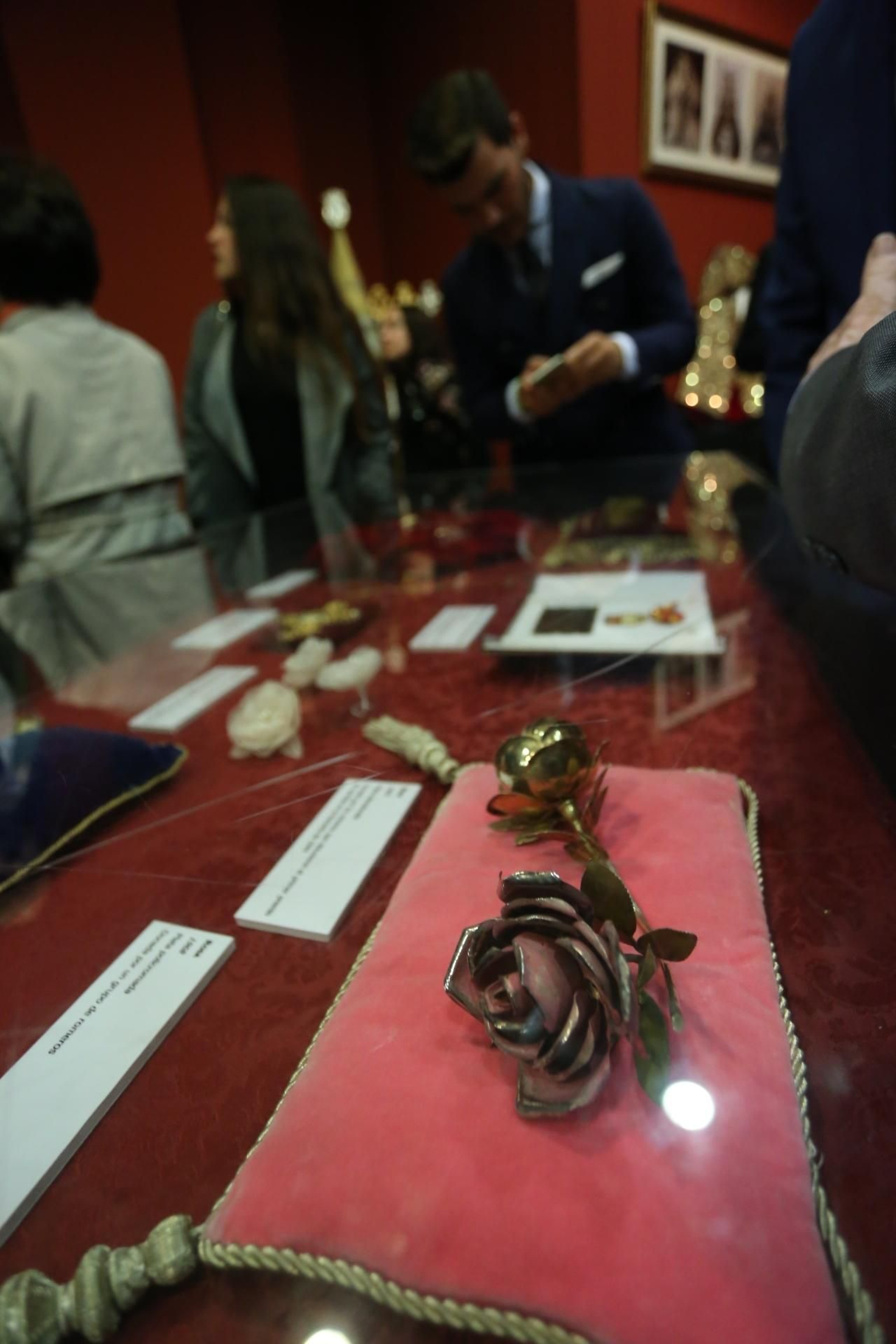 Las imágenes de la exposición de la Hermandad de Valme