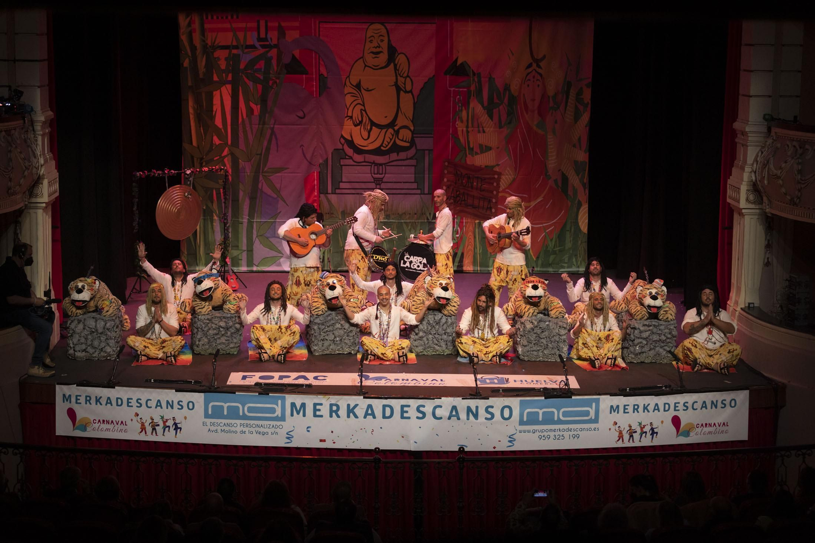 Imágenes de la actuación de la murga de Ayamonte 'Todo a zen!' en el Carnaval Colombino