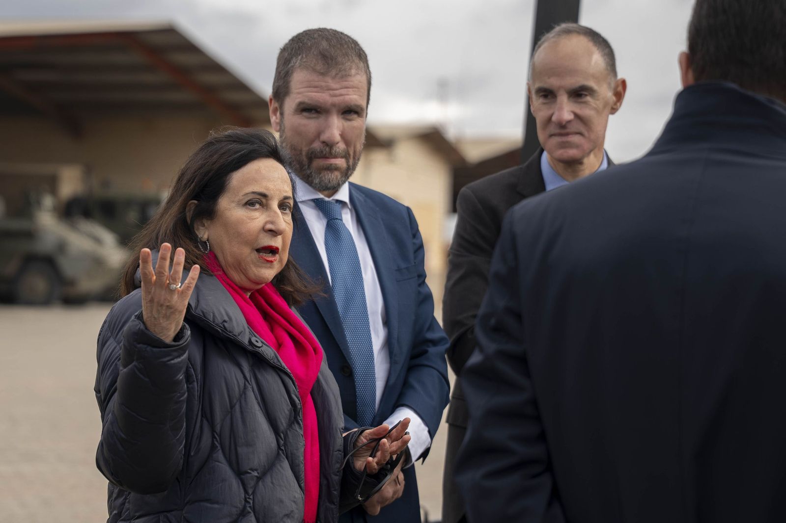 Margarita Robles entrega en Viator los primeros vehículos 8x8 ‘Dragón’ al Ejército de Tierra