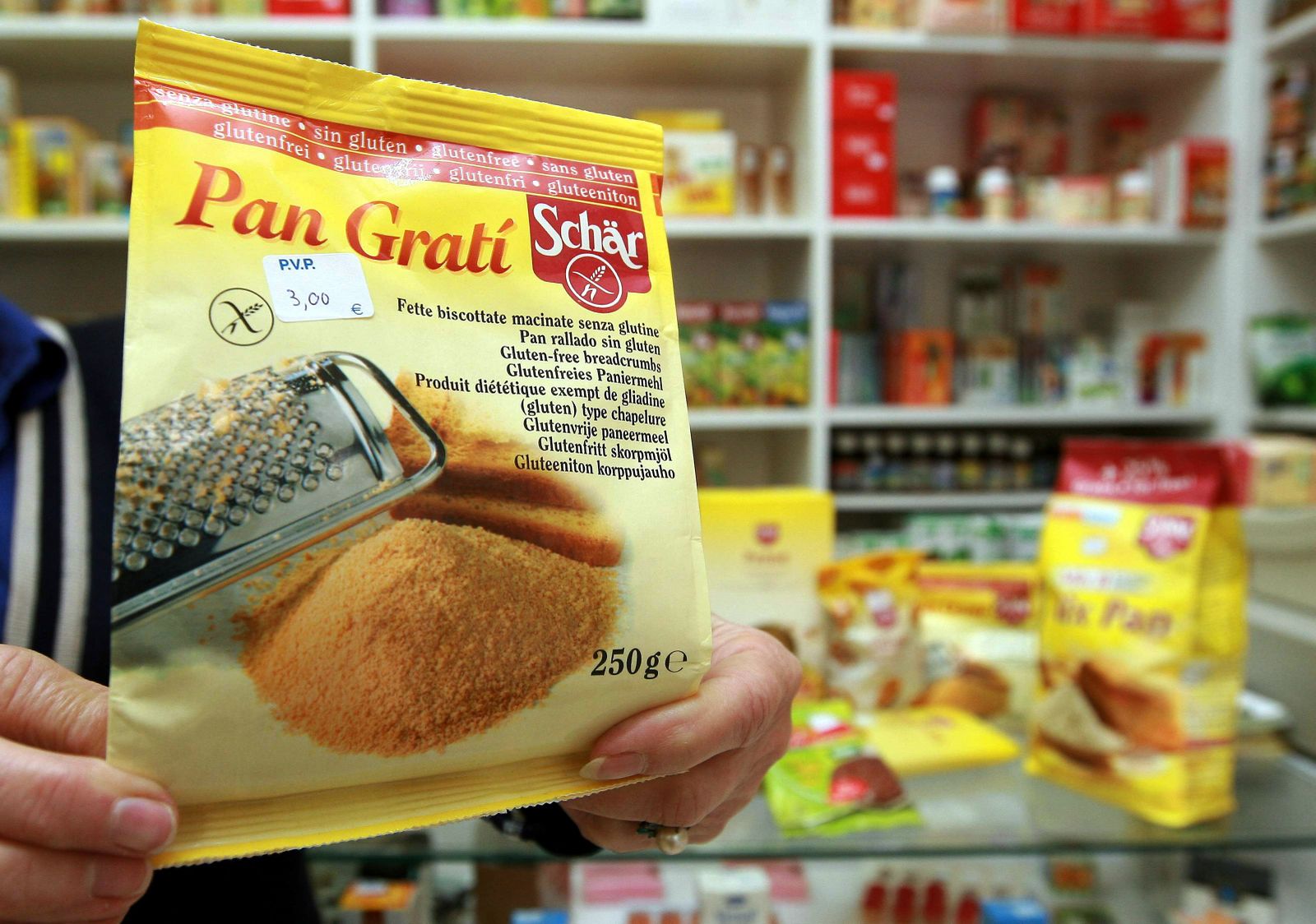 Pan rallado sin gluten en un establecimiento especializado en alimentación para celíacos.