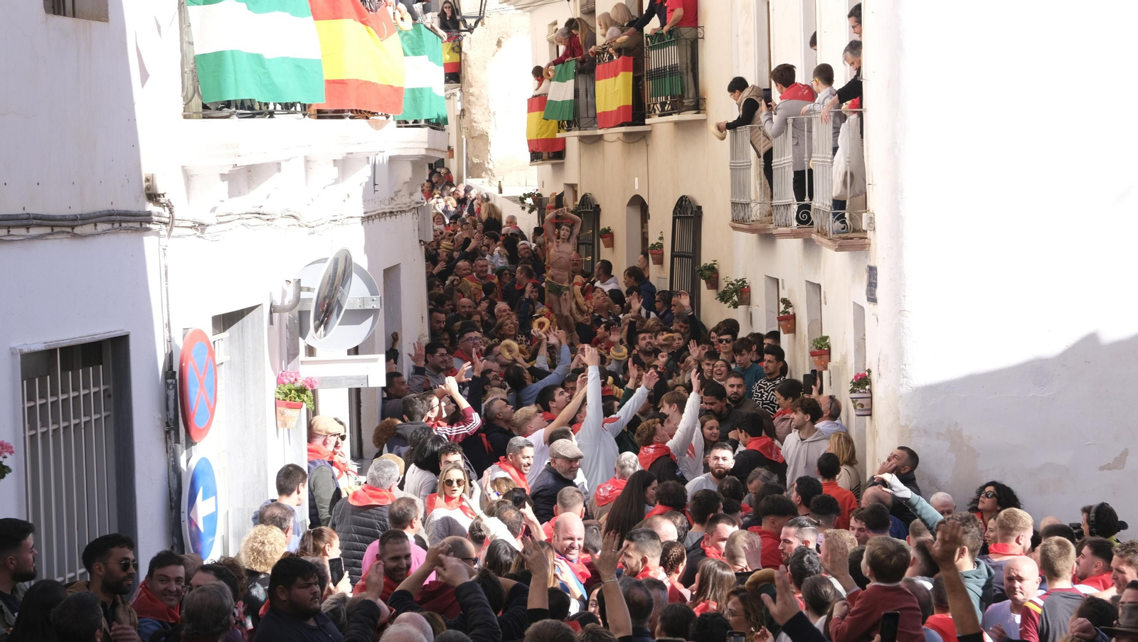 Los vecinos de Lubrín se echan a las calles por San Sebastián