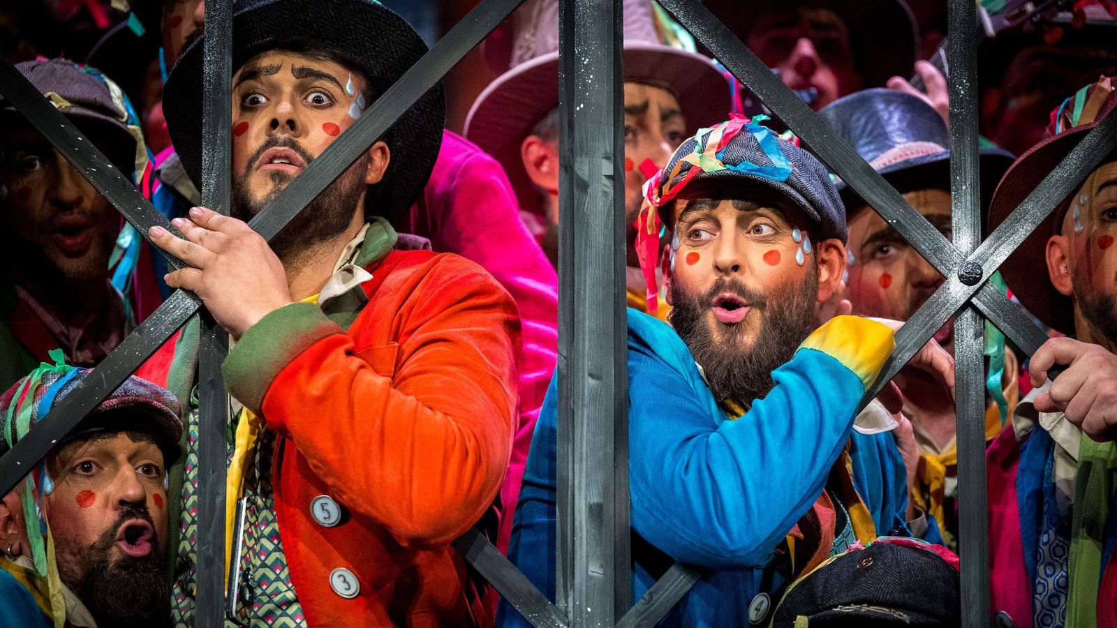 Búscate entre las mejores imágenes de la sexta sesión de cuartos de final del COAC 2025