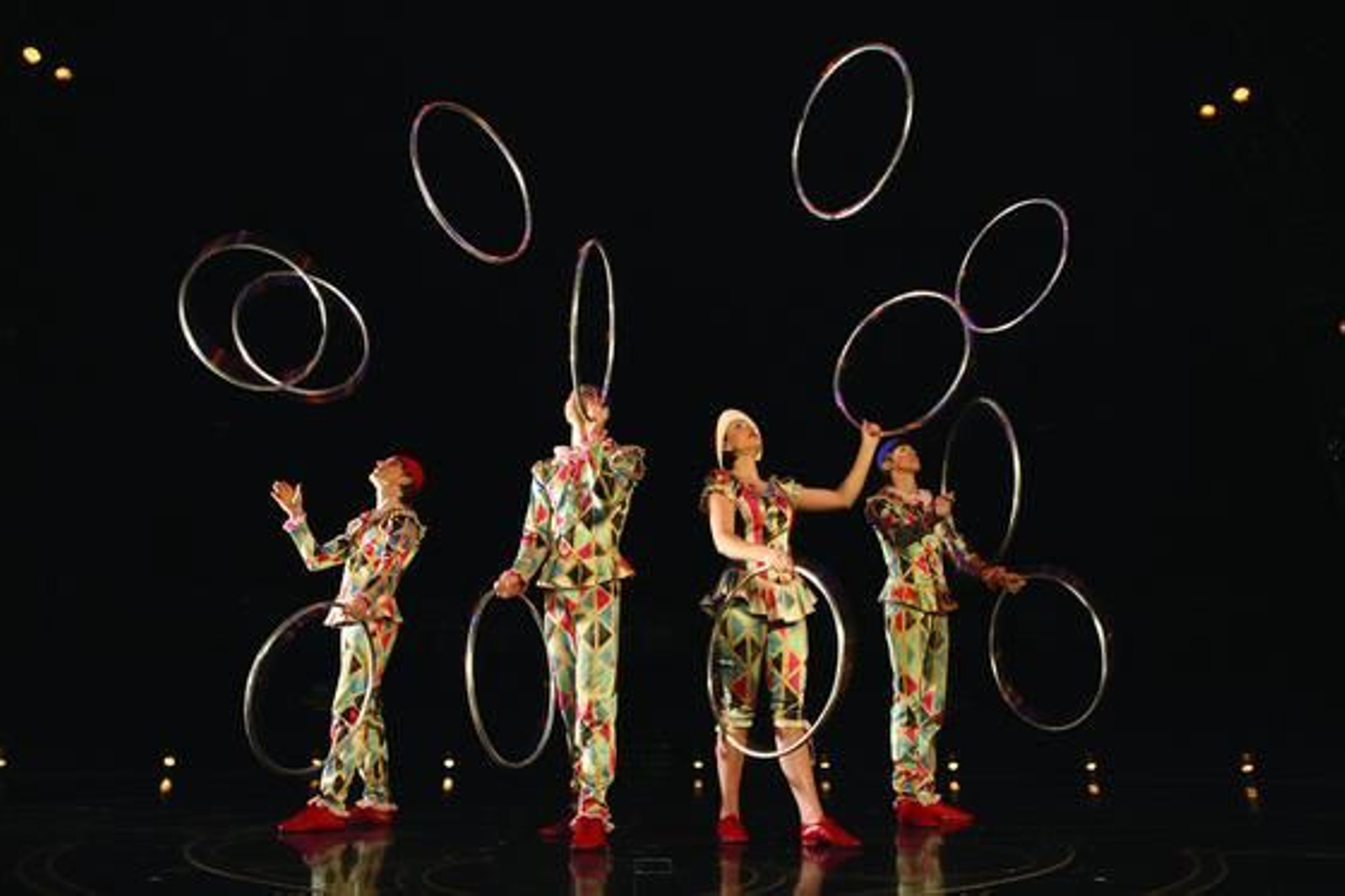 El Circo del Sol visita Sevilla el próximo 8 de septiembre con su nuevo espectáculo Corteo, que ya ha sido visto en 34 ciudades por más de cinco millones de espectadores.