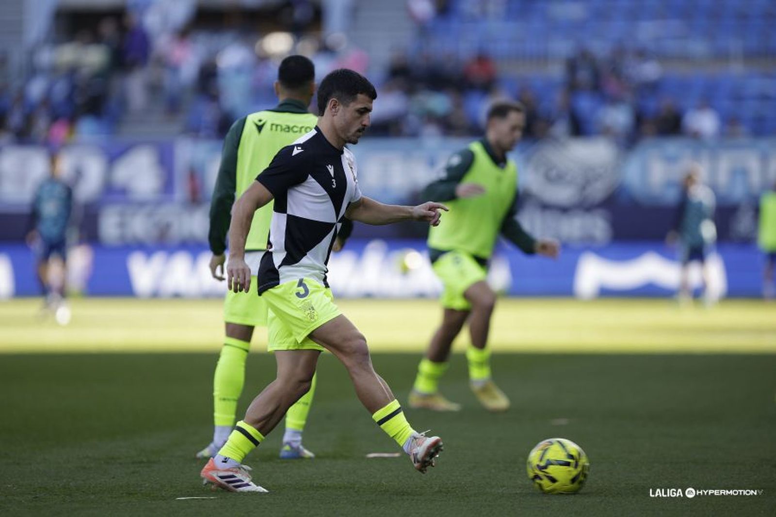 Calienta Matos en La Rosaleda con la AD Ceuta