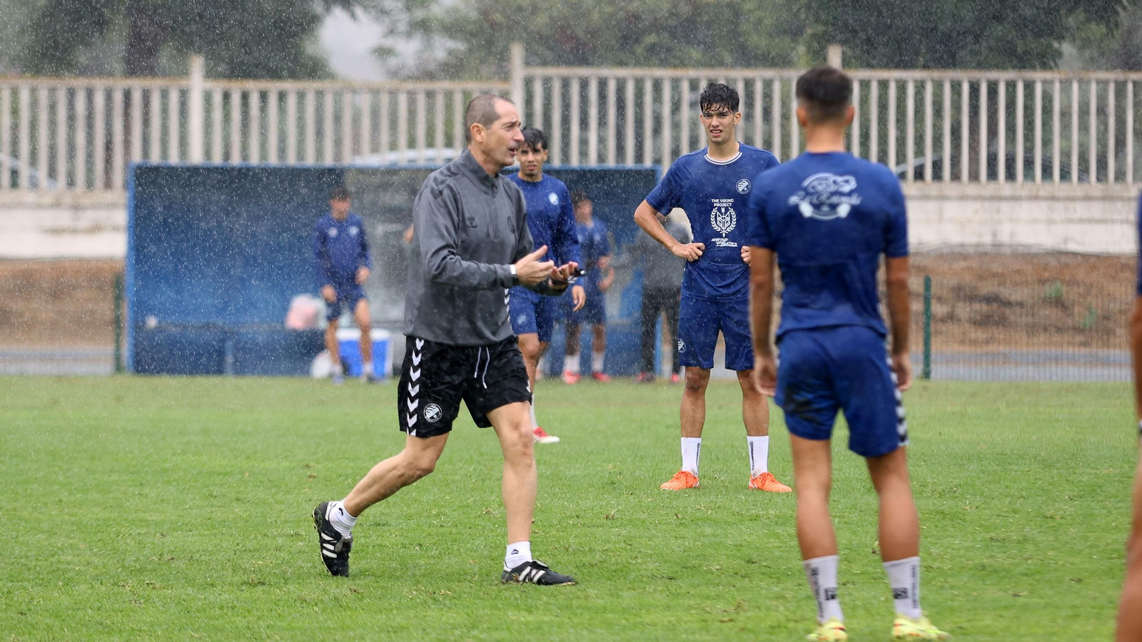 Primer entrenamiento del nuevo entrenador en el Xerez DFC