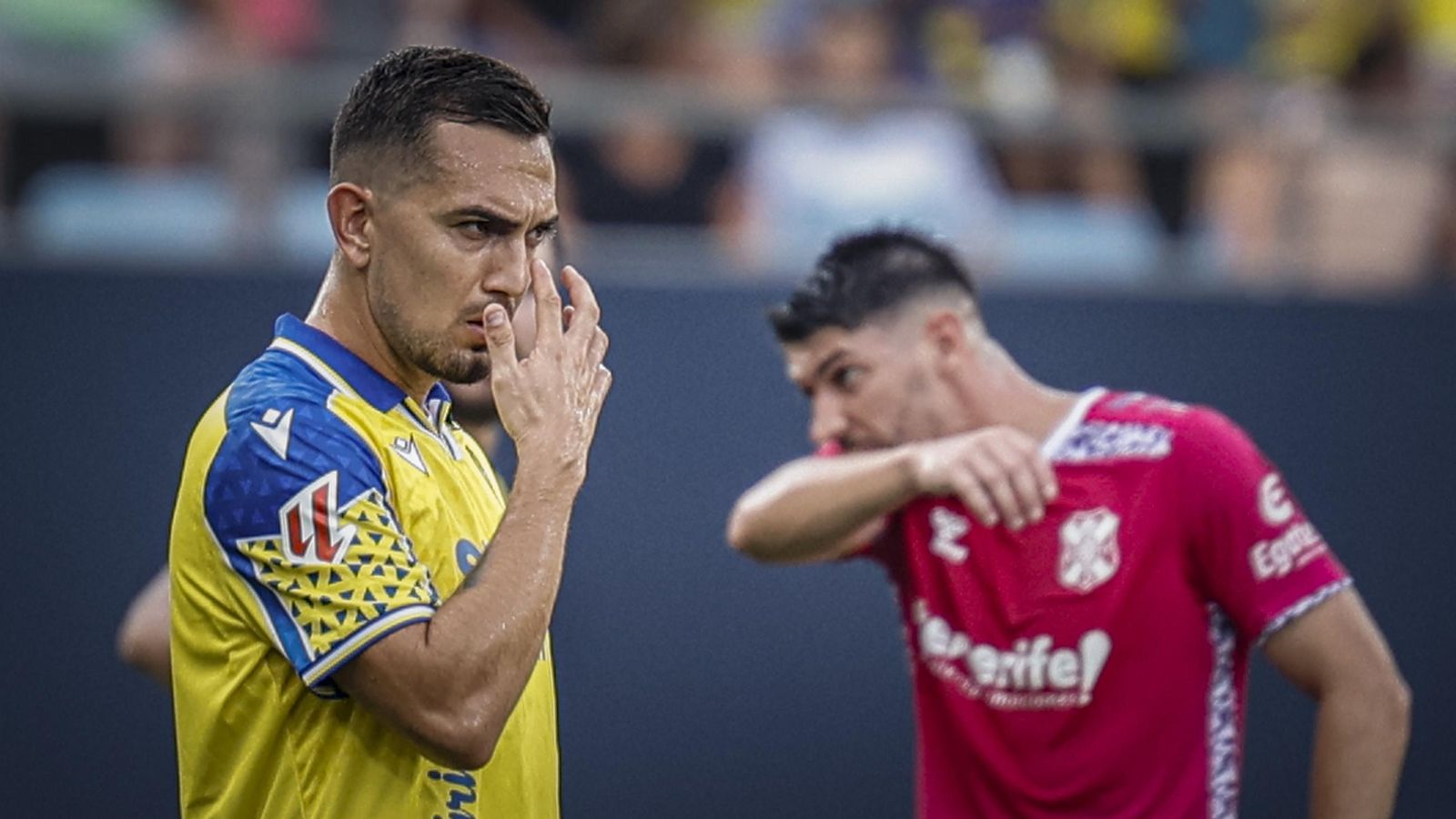 Búscate entre las fotos del partido de fútbol Cádiz CF - CD Tenerife de la Liga Hypermotion