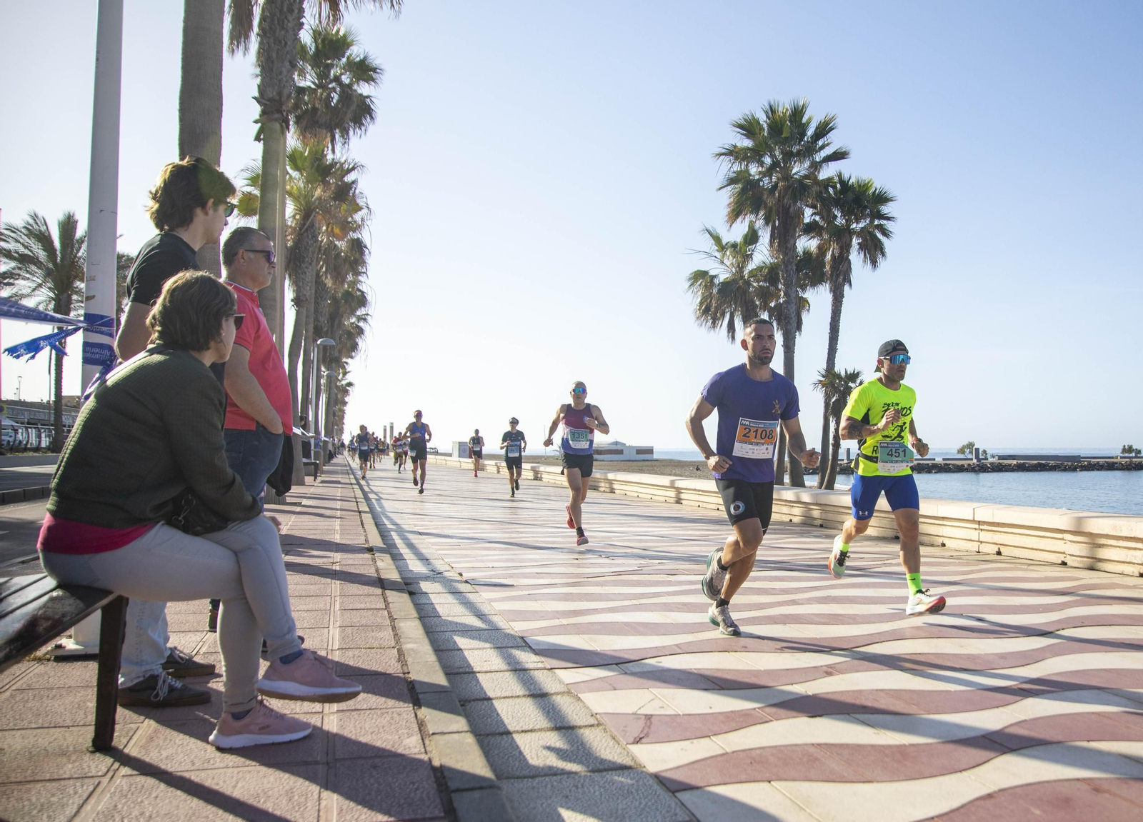 El Medio Maratón de Almería 2025, en imágenes