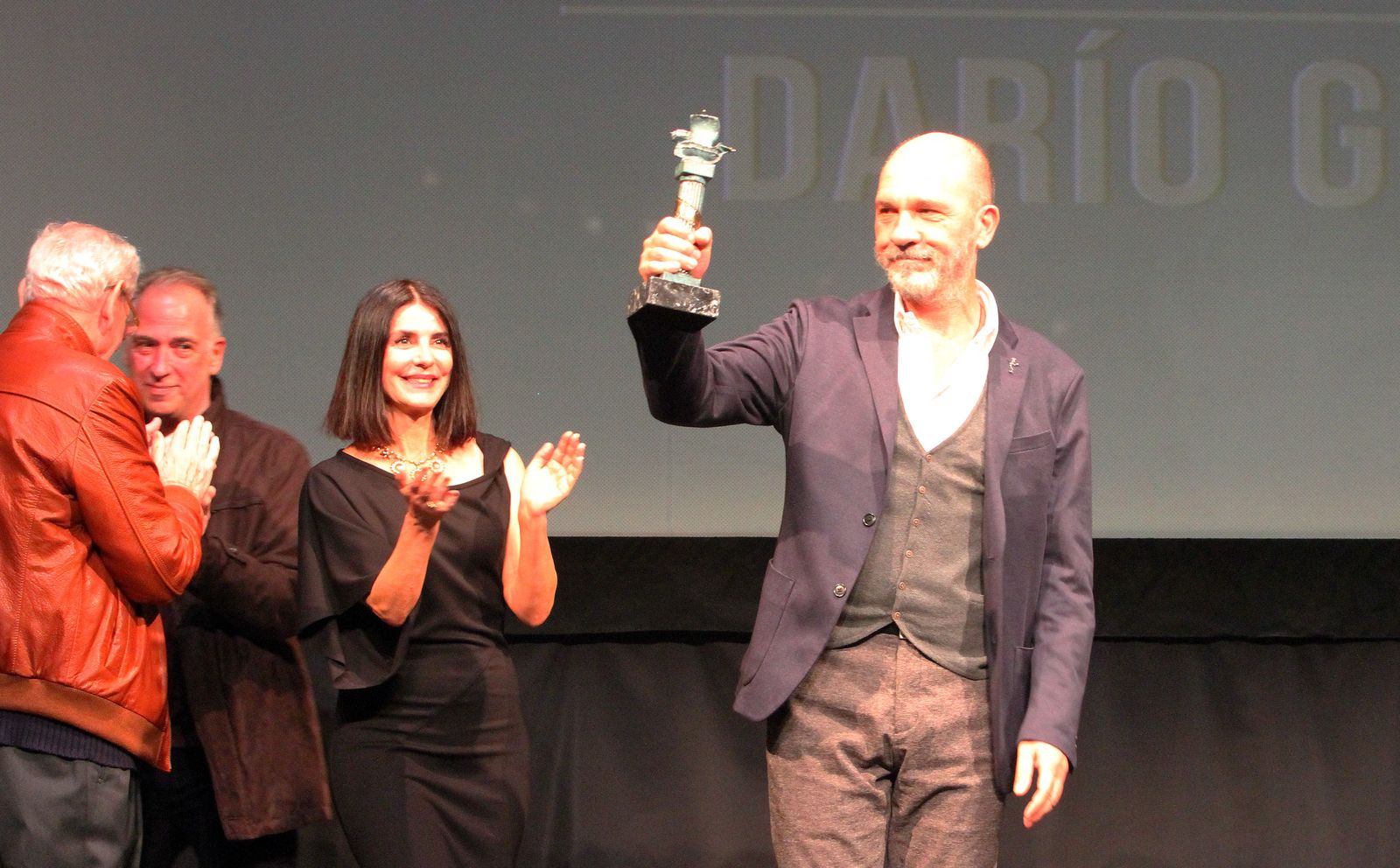 Imágenes de la entrega del premio Ciudad de Huelva a Darío Grandinetti.