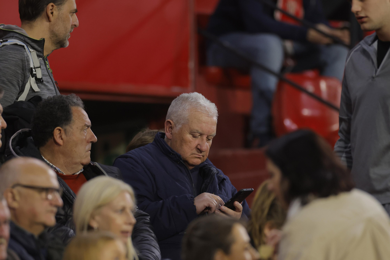 Búscate en las fotos del SEVILLA FC-PSV EINDHOVEN