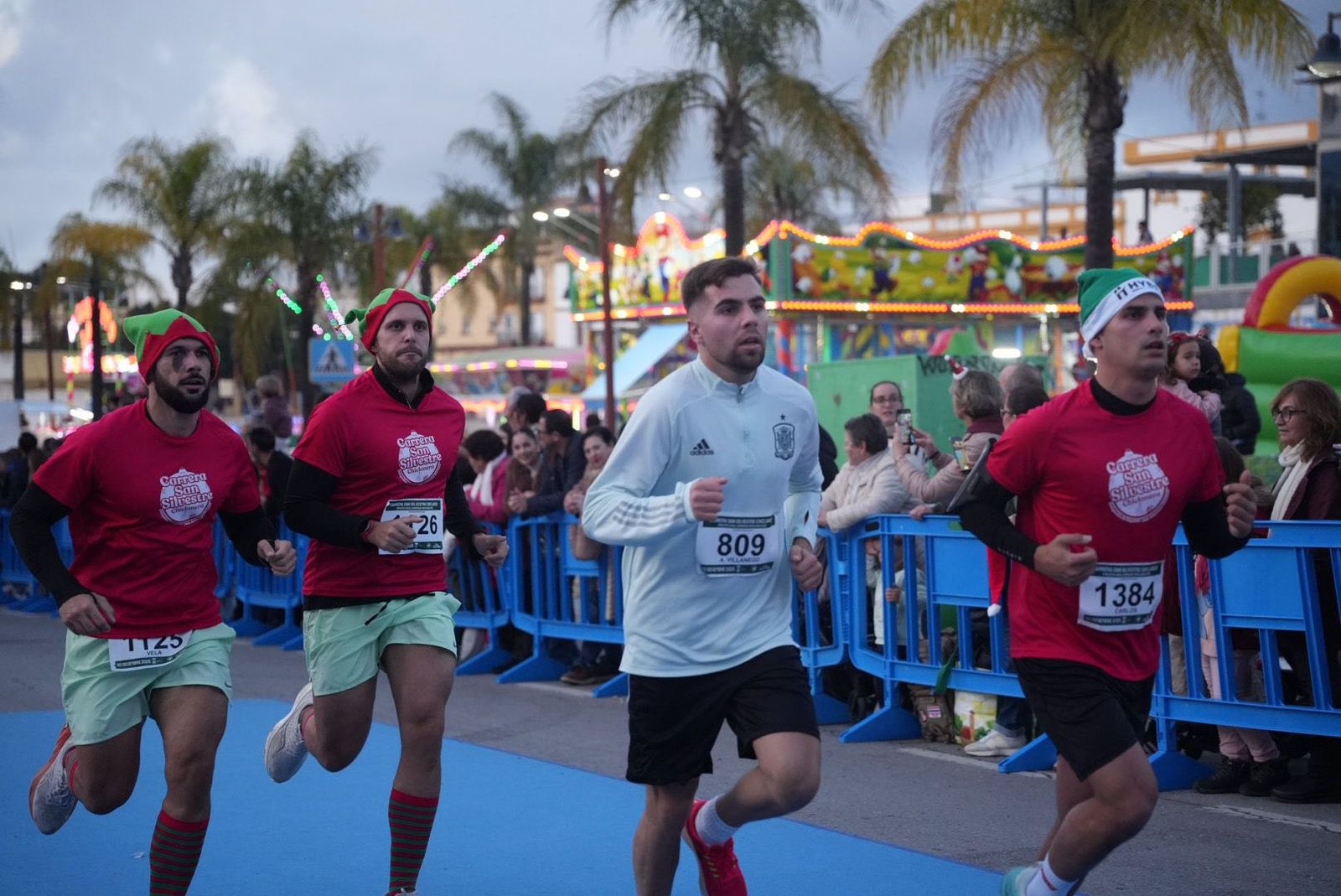 Imágenes de la XII Carrera San Silvestre Chiclanera