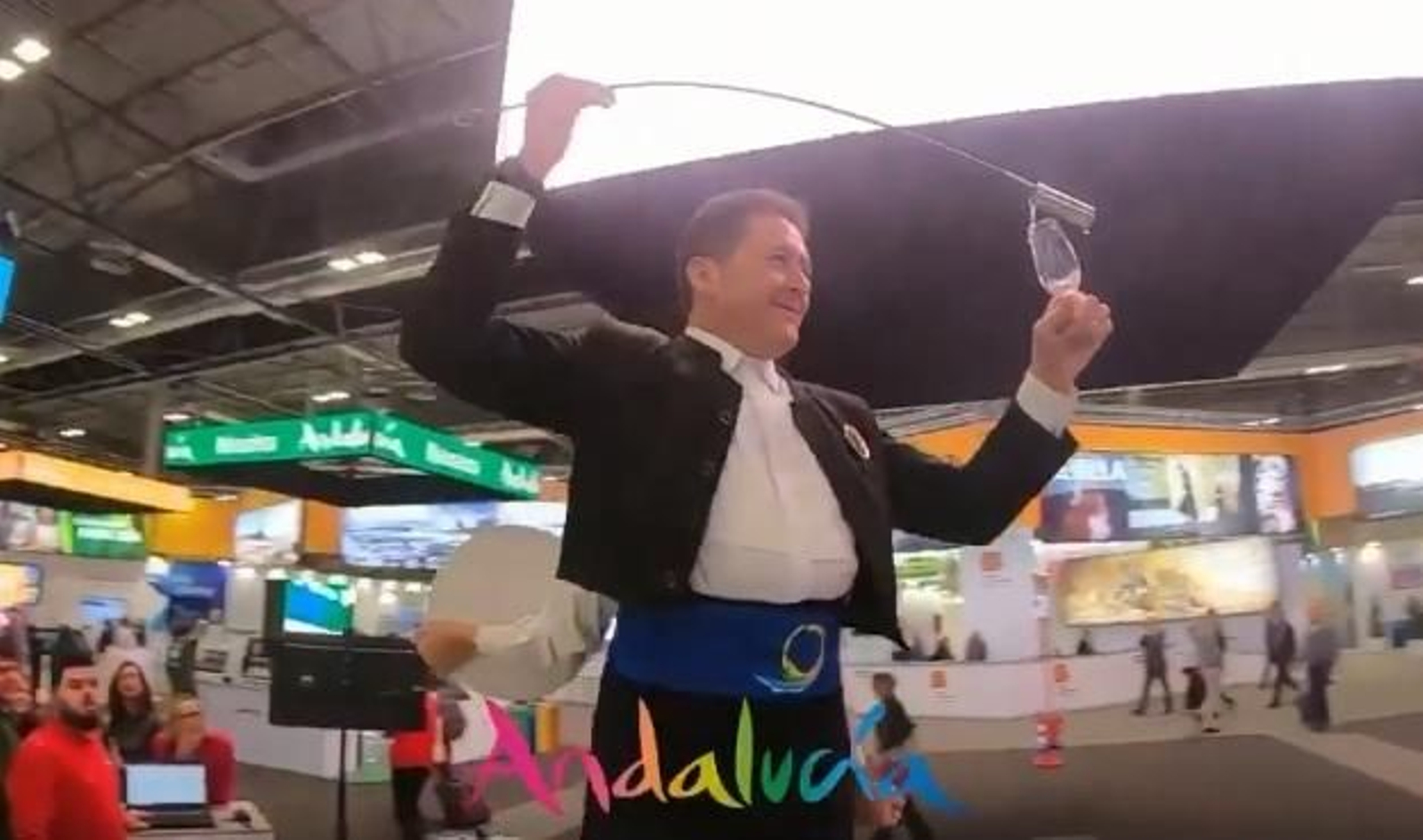 Captura del video en la que aparece Jesús Rubiales en Fitur.