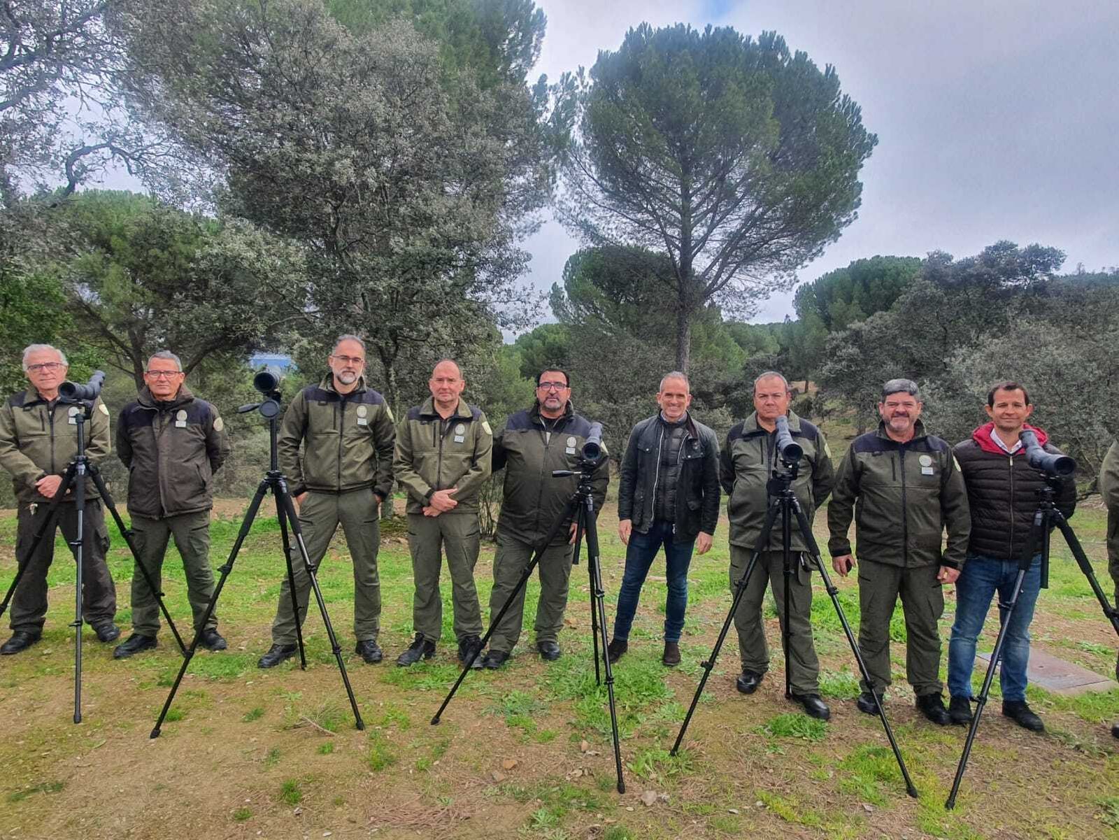 Los agentes de Medio Ambiente de Córdoba con los nuevos equipos.