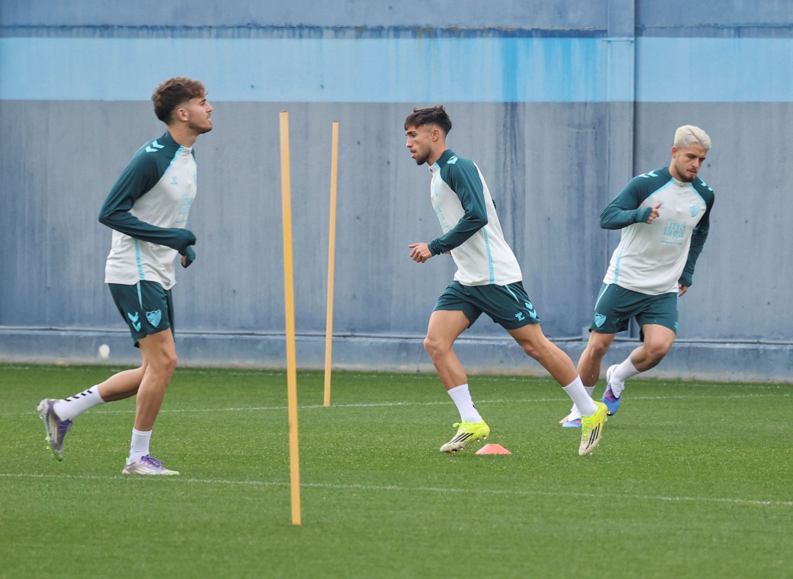 El Málaga CF vuelve al tajo sin Lobete en una semana eterna