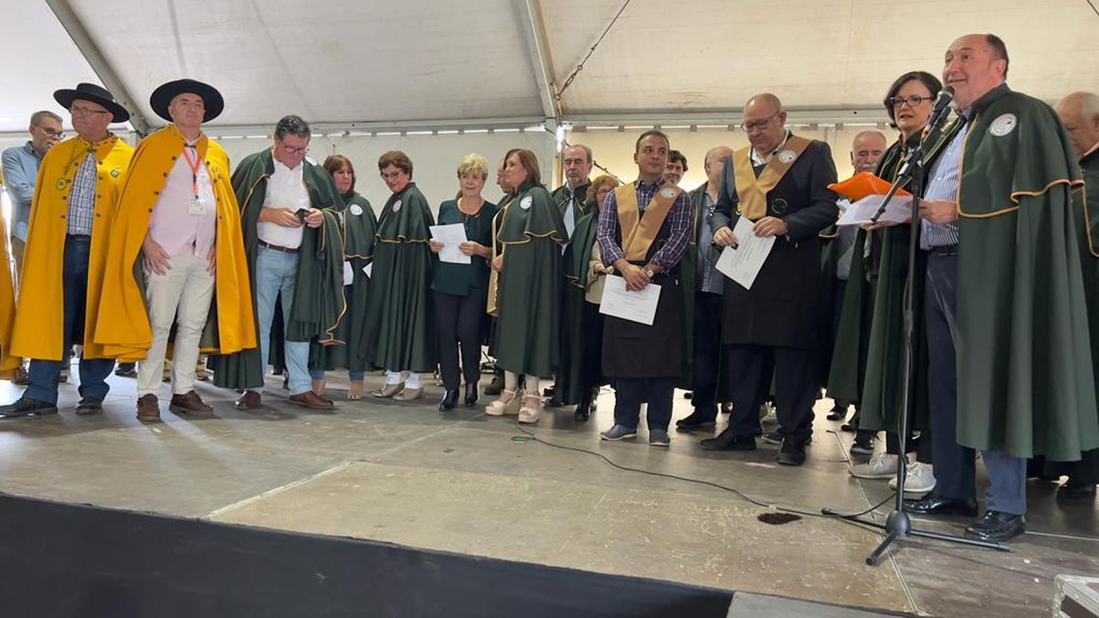 La celebración de la IX Feria del Lechón Ibérico de Cardeña, en imágenes