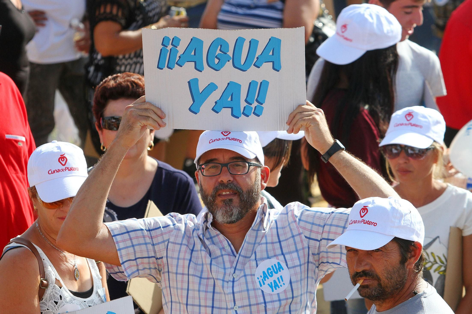 Imágenes de la manifestación para pedir agua y tierra para los regadíos del Condado.