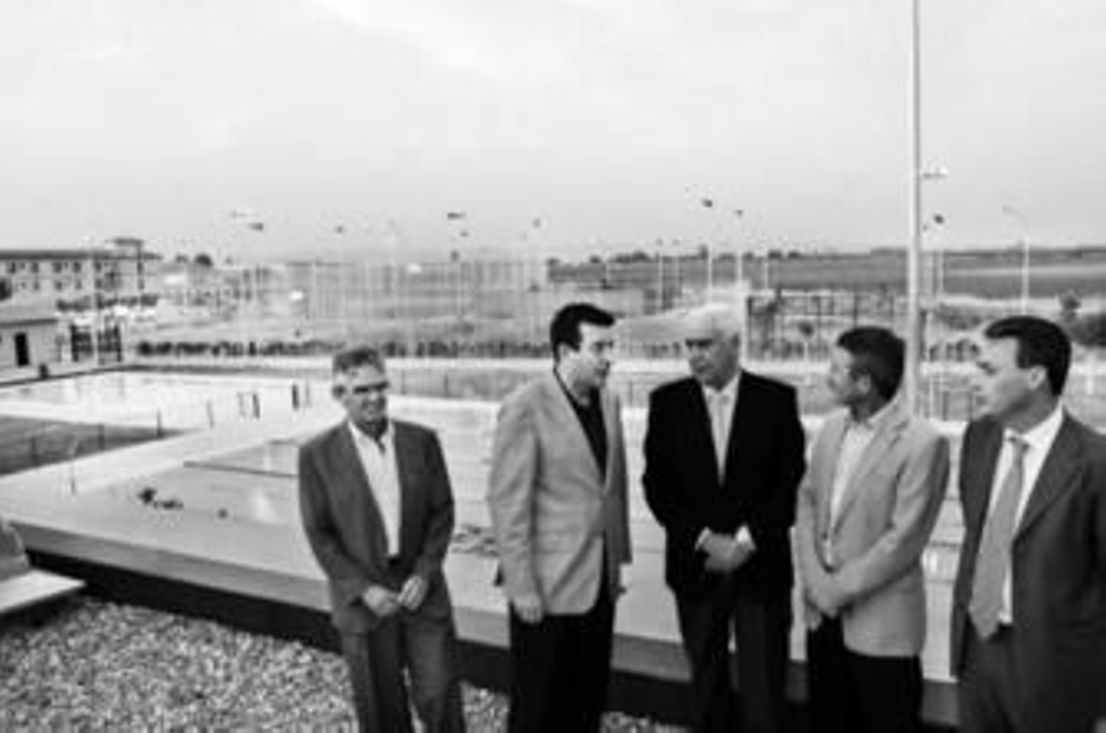 Un momento de la inauguración, a la que asistieron el consejero de la Junta y el alcalde, ayer.