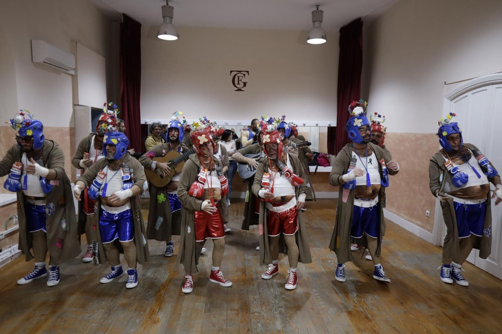 Búscate entre las mejores imágenes de la décima sesión de preliminares del COAC 2026