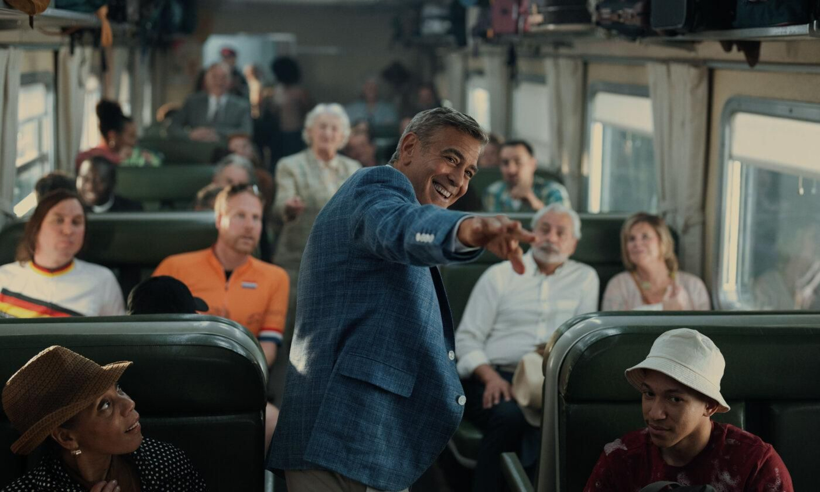 George Clooney, en una escena de 'Jay Kelly'.