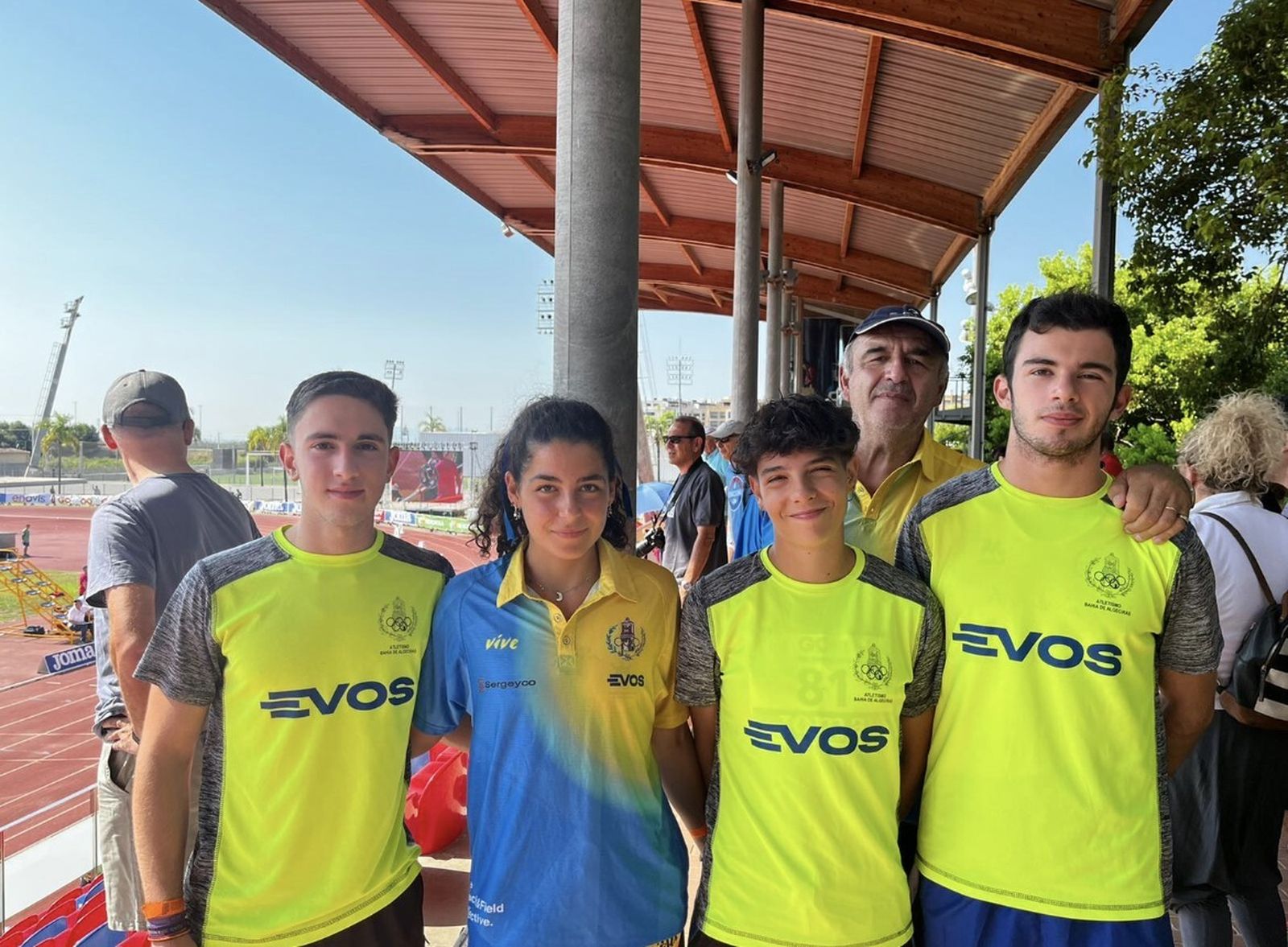 Paco Medina y sus cuatro pupilos en el Nacional.