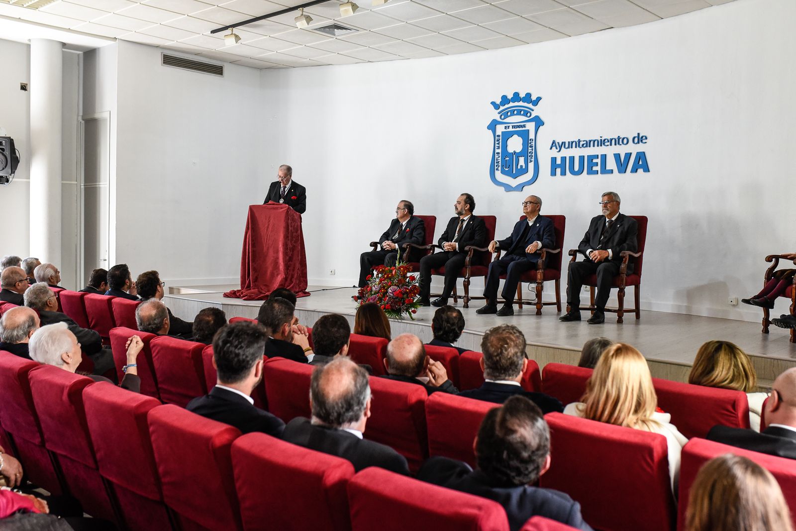 Imágenes del pregón de Toni de la Hermandad del Calvario