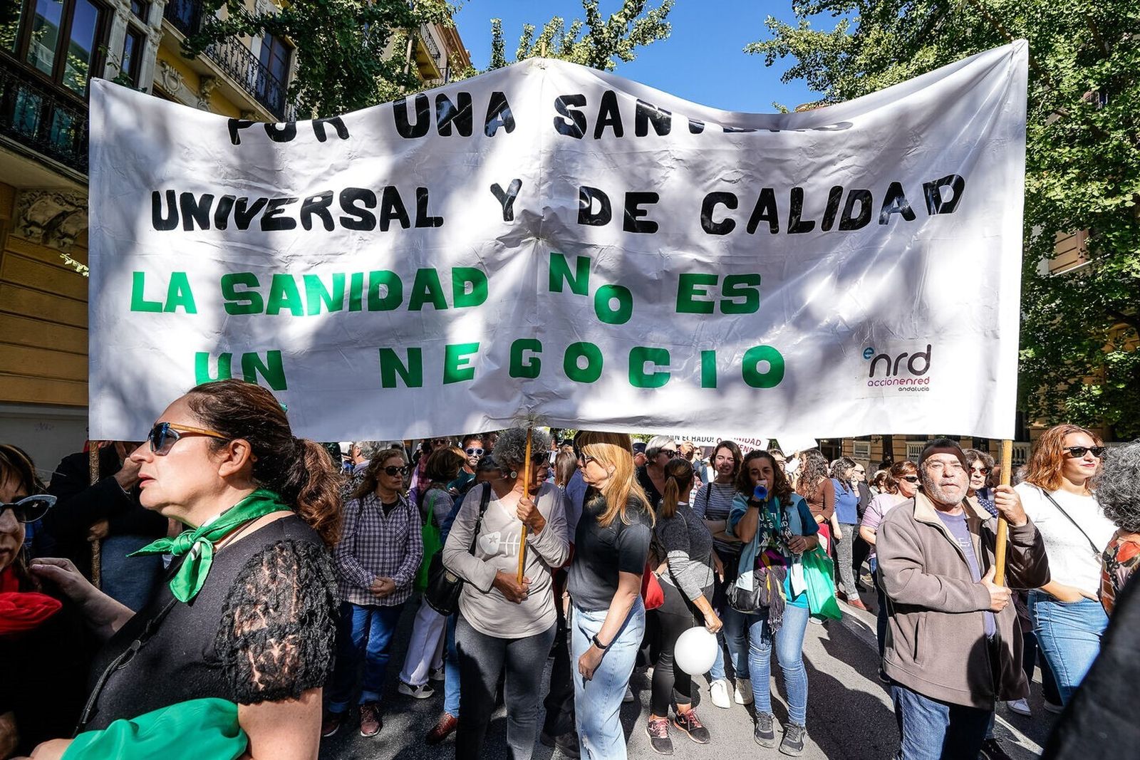 Así ha sido la manifestación en defensa de la sanidad pública en Granada