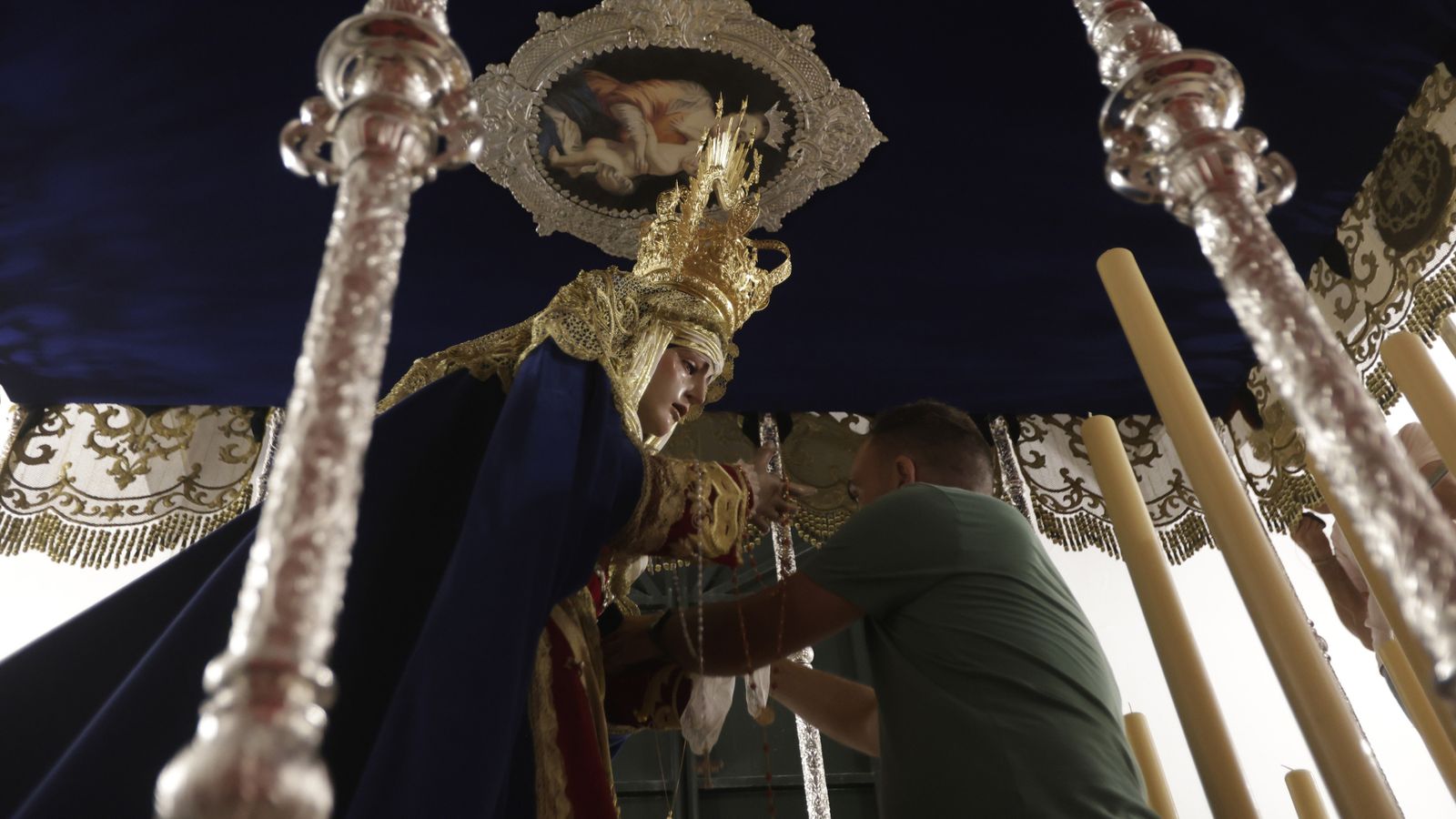 Preparativos en las iglesias de Algeciras para la Magna Mariana, en imágenes