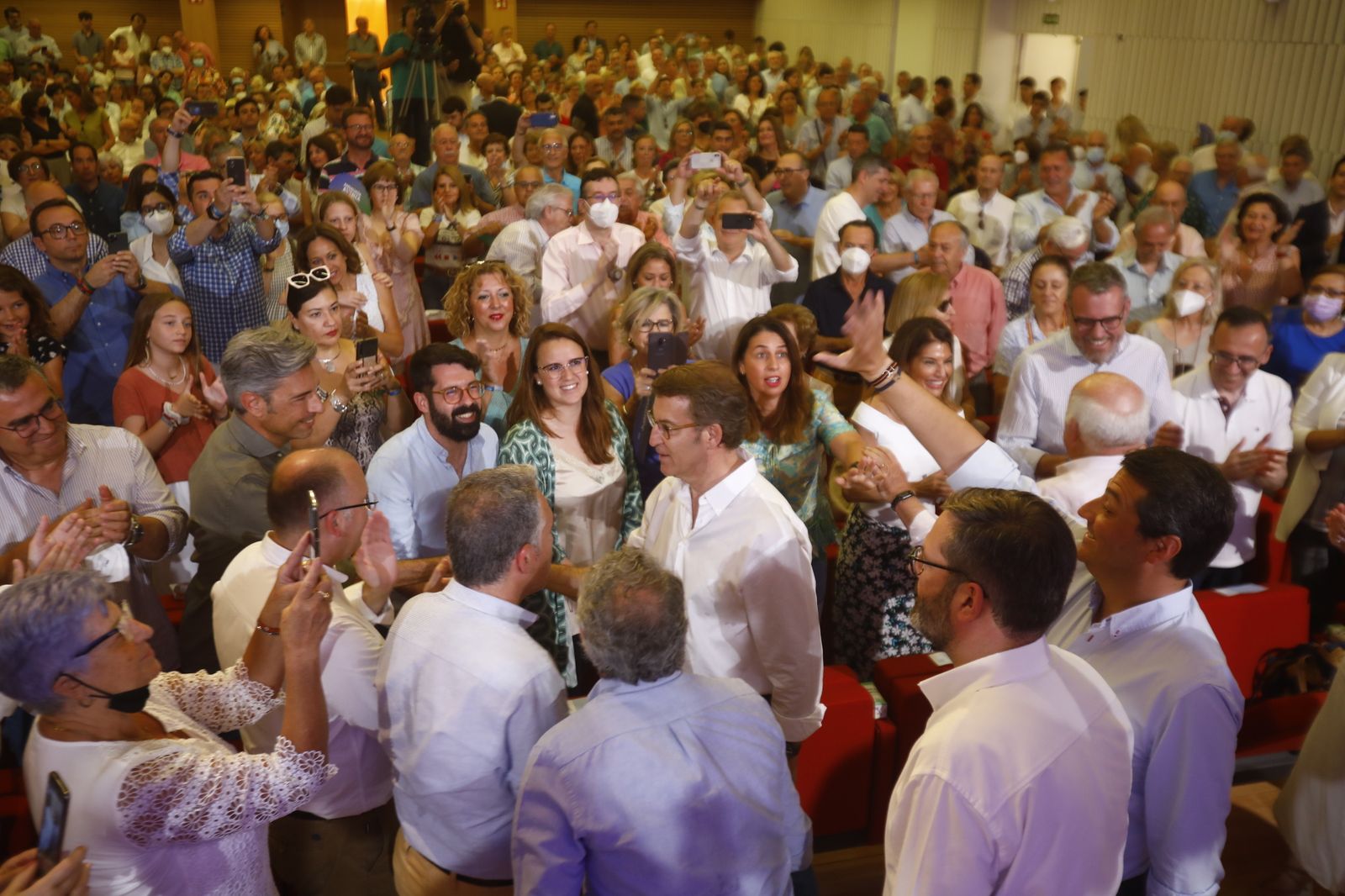 La visita de Núñez-Feijóo a Córdoba, en imágenes