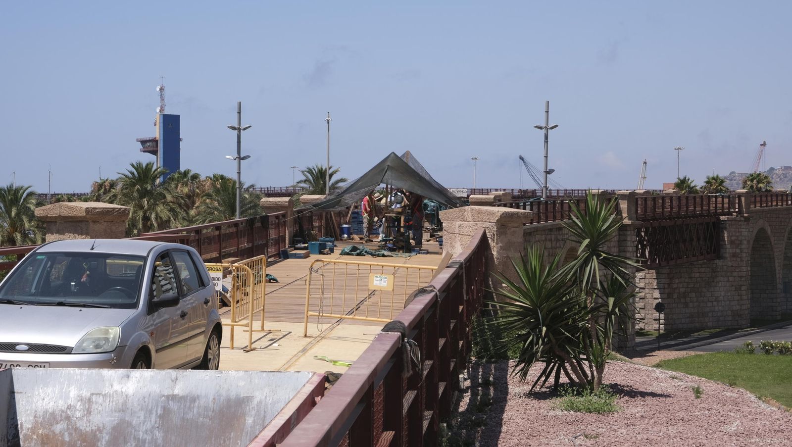 El paseo peatonal toma forma sobre el Cable Inglés.