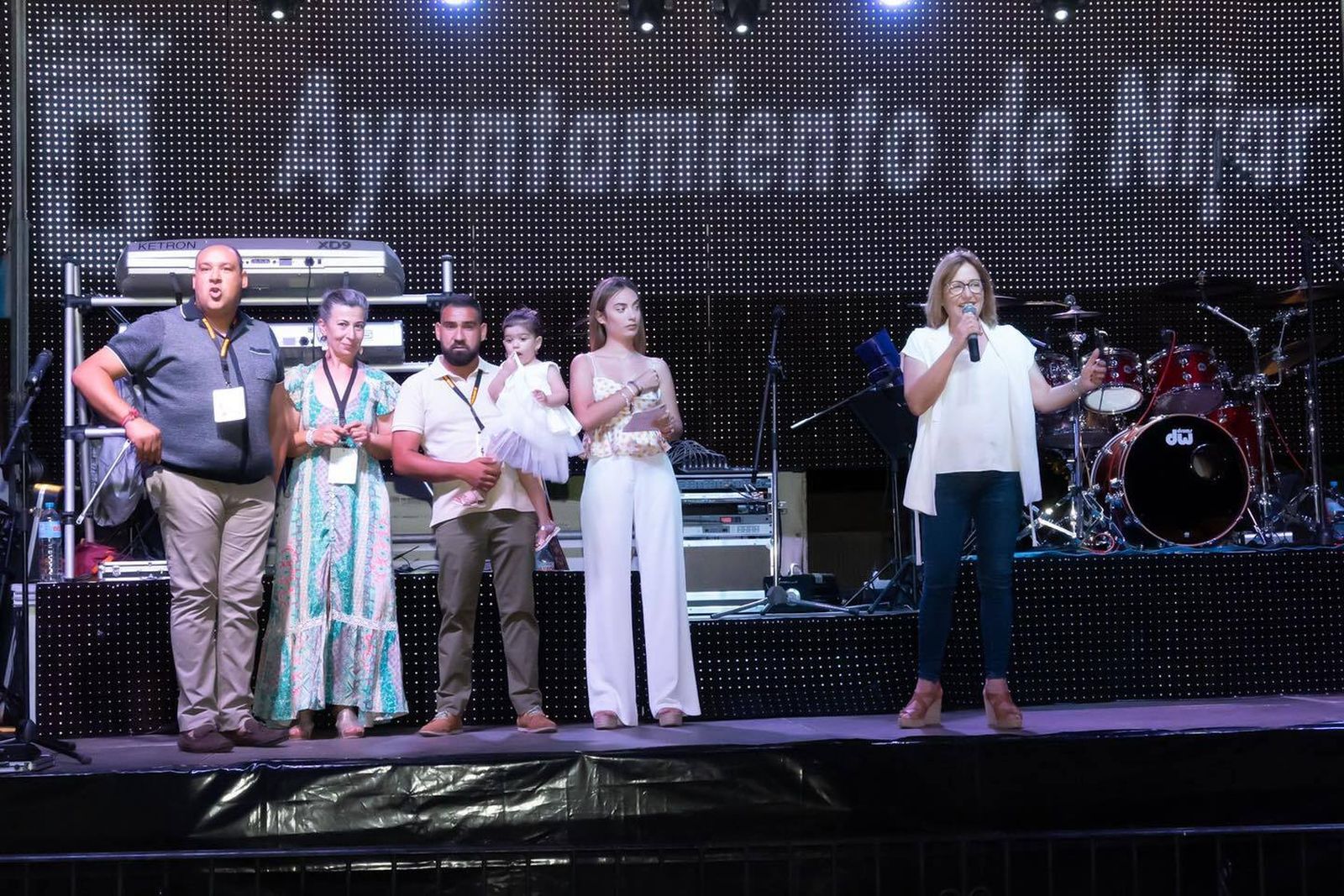 Ruescas y Pueblo Blanco viven un fin de semana mágico con sus fiestas