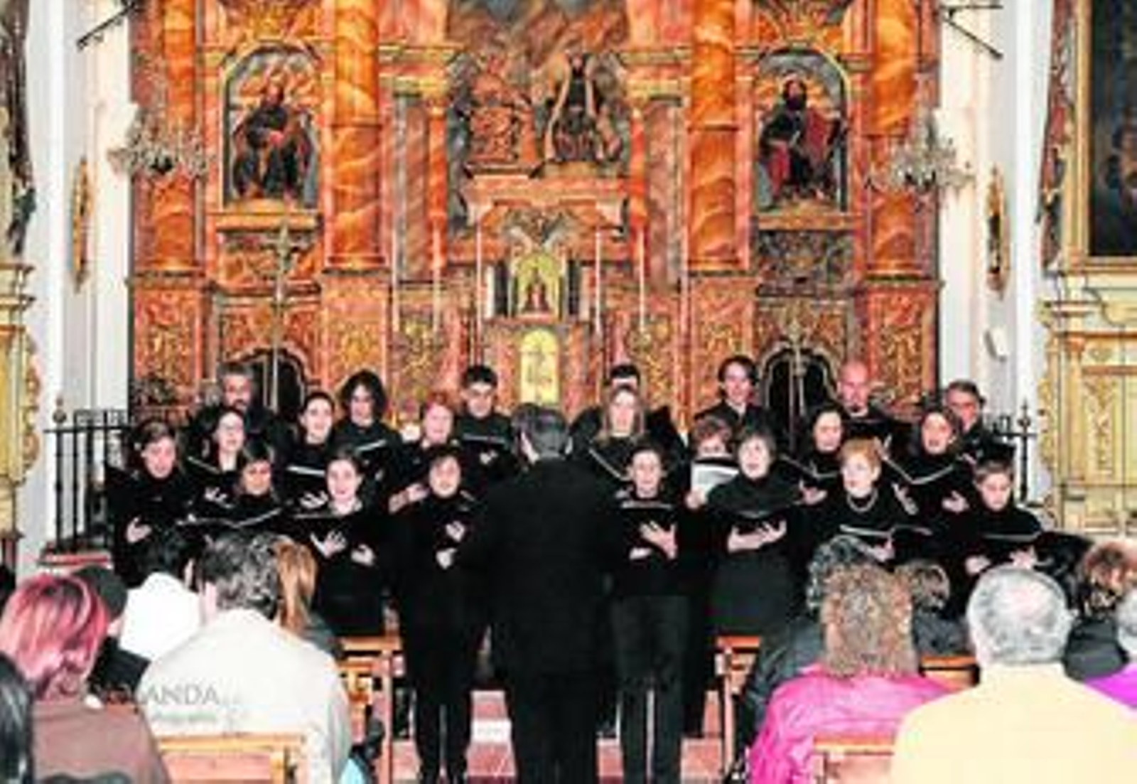 El incremento de la afición musical se canaliza a través de varias iniciativas, entre ellas la creación de un coro.